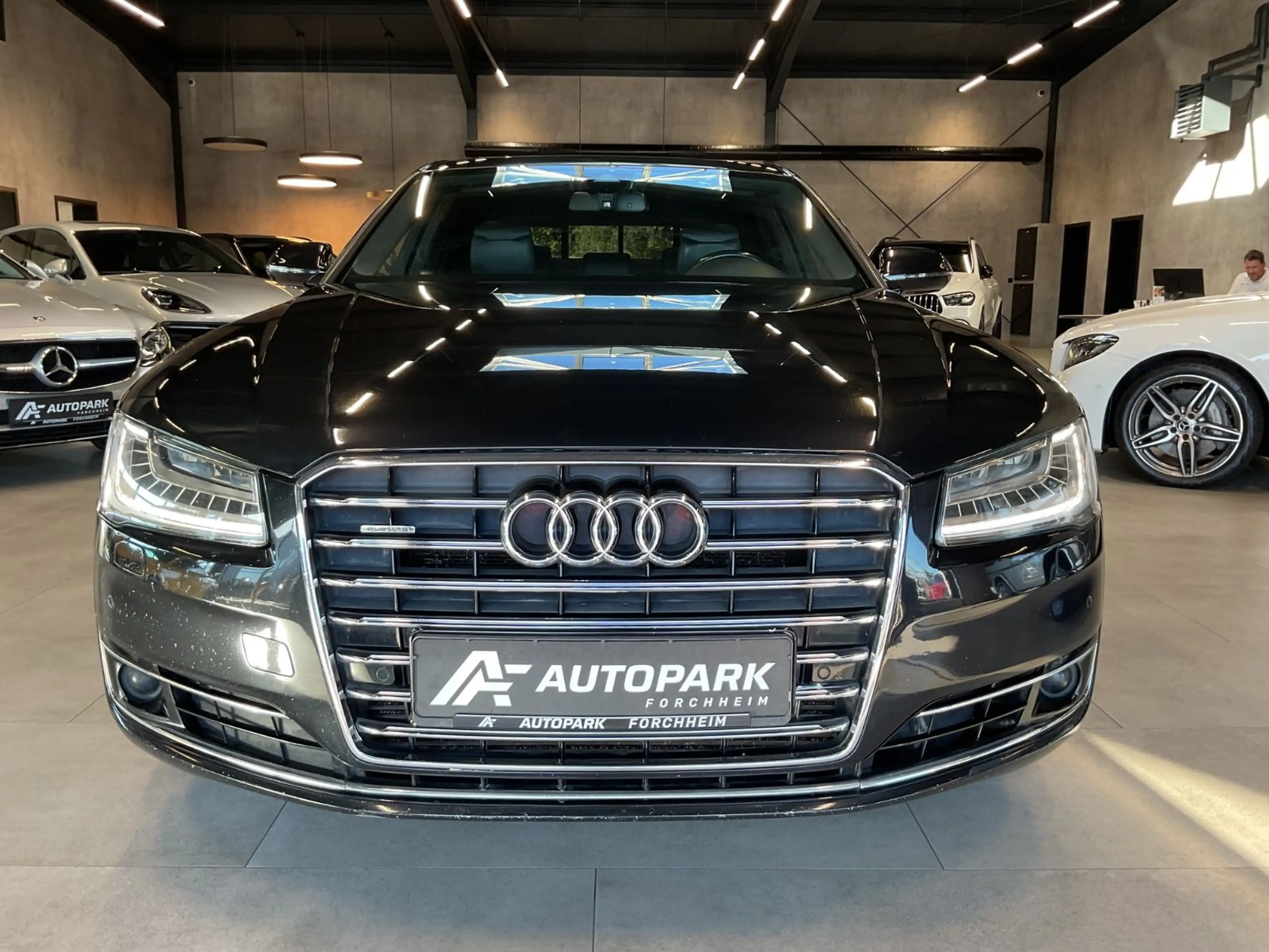 Audi A8 3.0 TDI qu. BOSE Leder LED Navi+ SD Standh. — photo 2