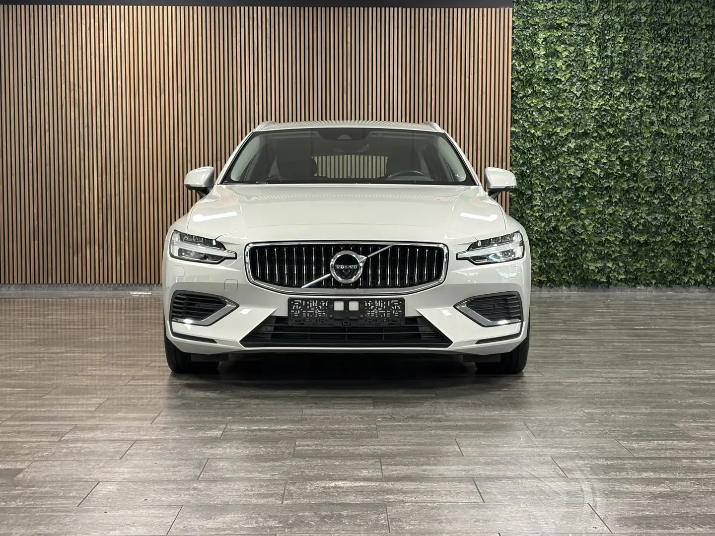 Volvo V60 T6 AWD Recharge Inscription 360° Camera | Harman K Білий - 2