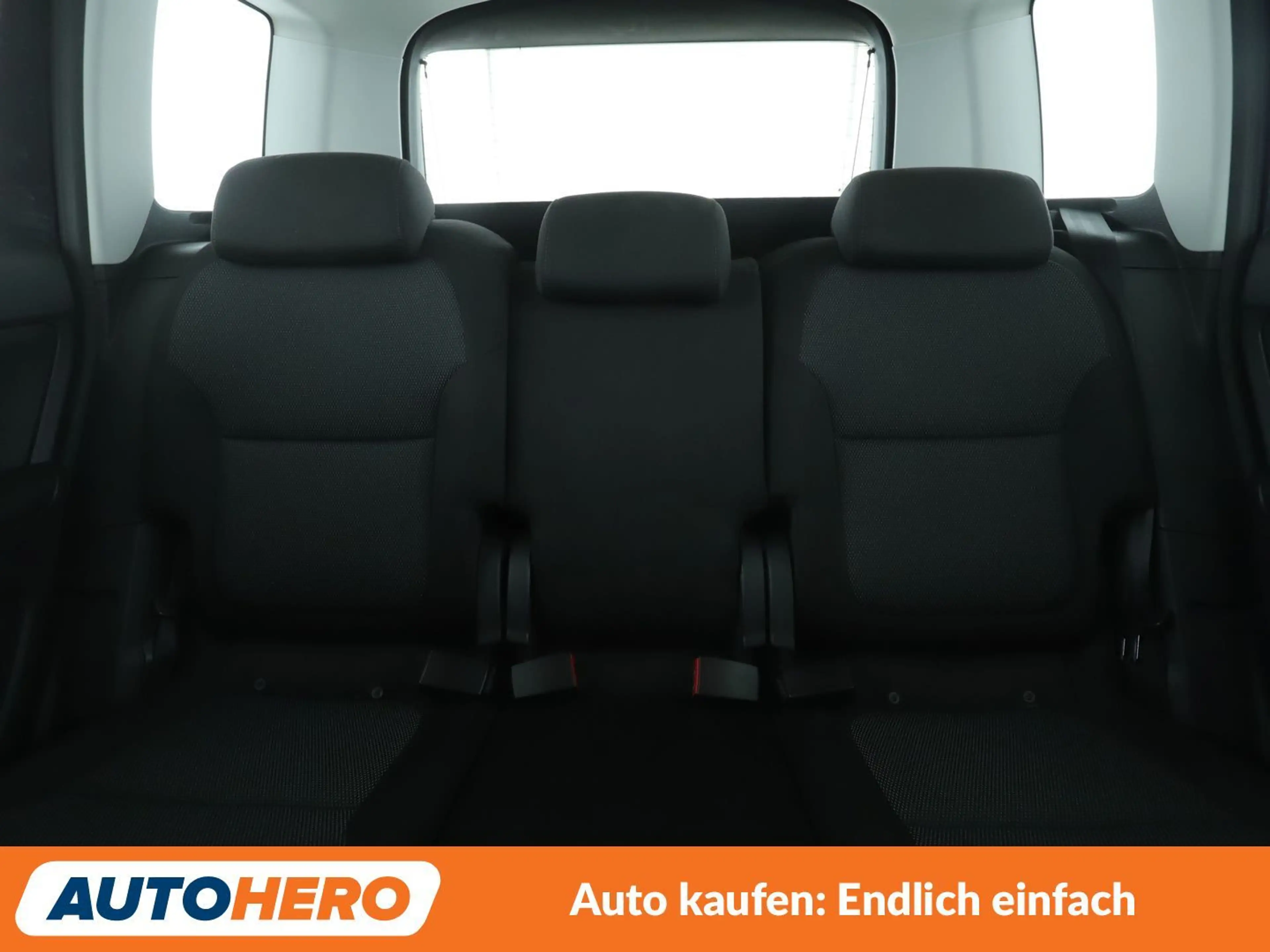 Skoda Yeti 1.2 TSI Ambition*NAVI*TEMPO*PDC*SHZ*ALU* — photo 15