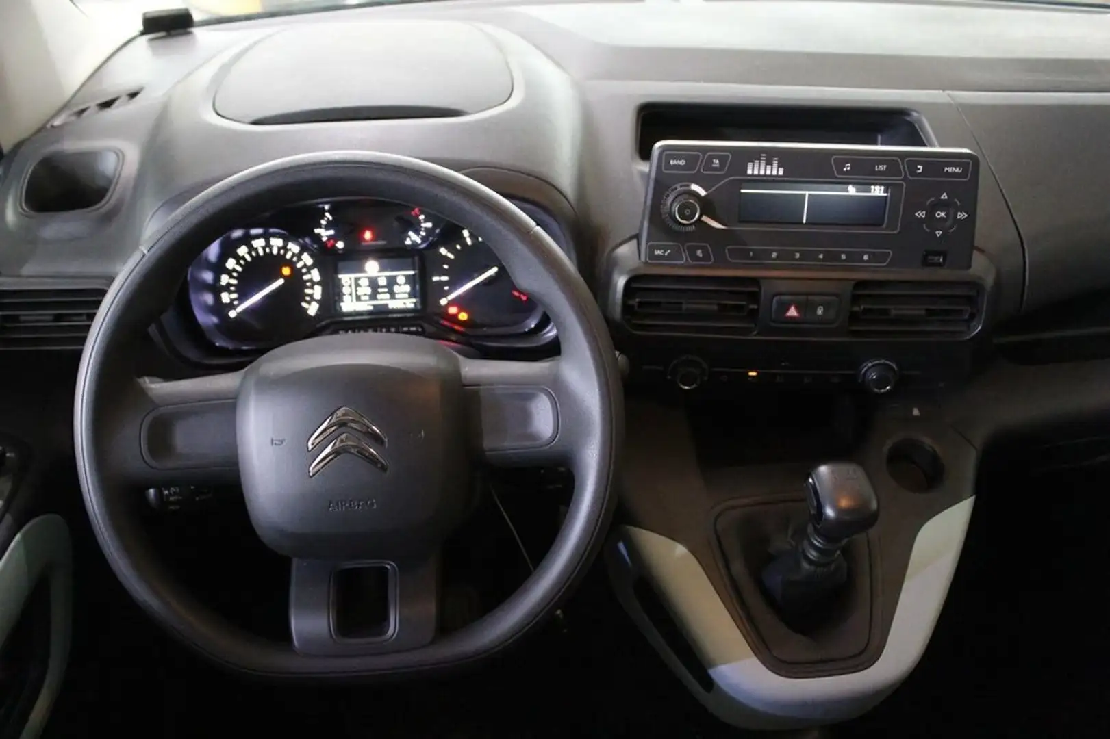 Citroen Berlingo PureTech 110 Stop&Start Combi M Live Siyah - 1
