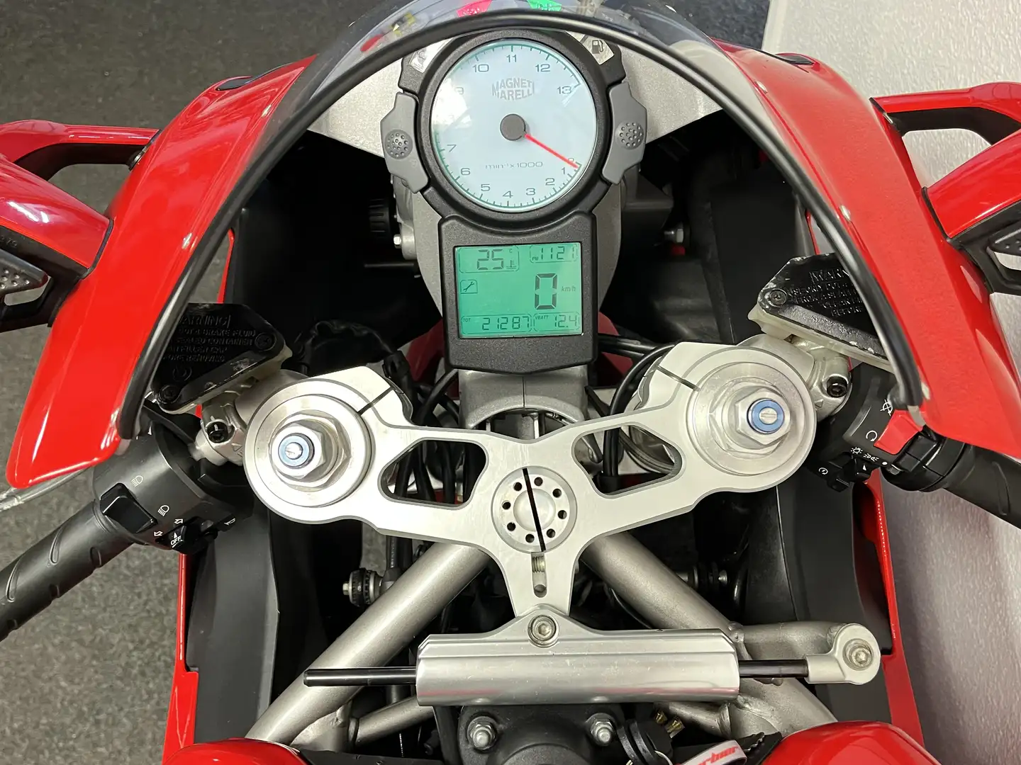 Ducati 749 Red - 2