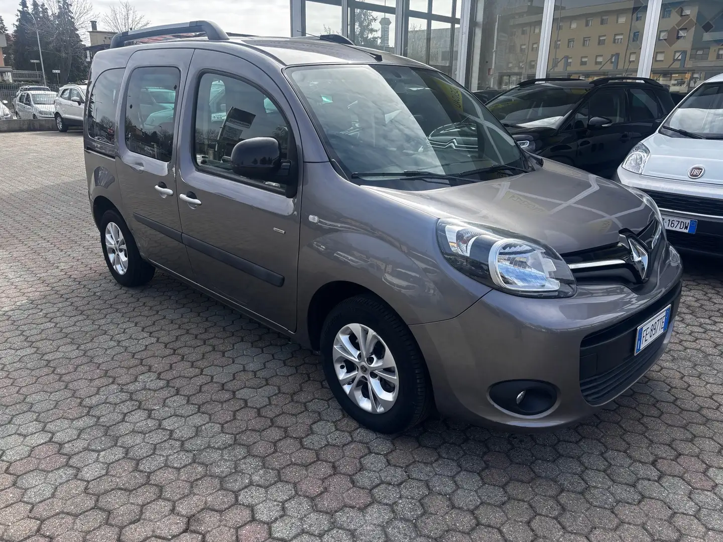 Renault Kangoo 1.5 dci Privilege 80cv - 2