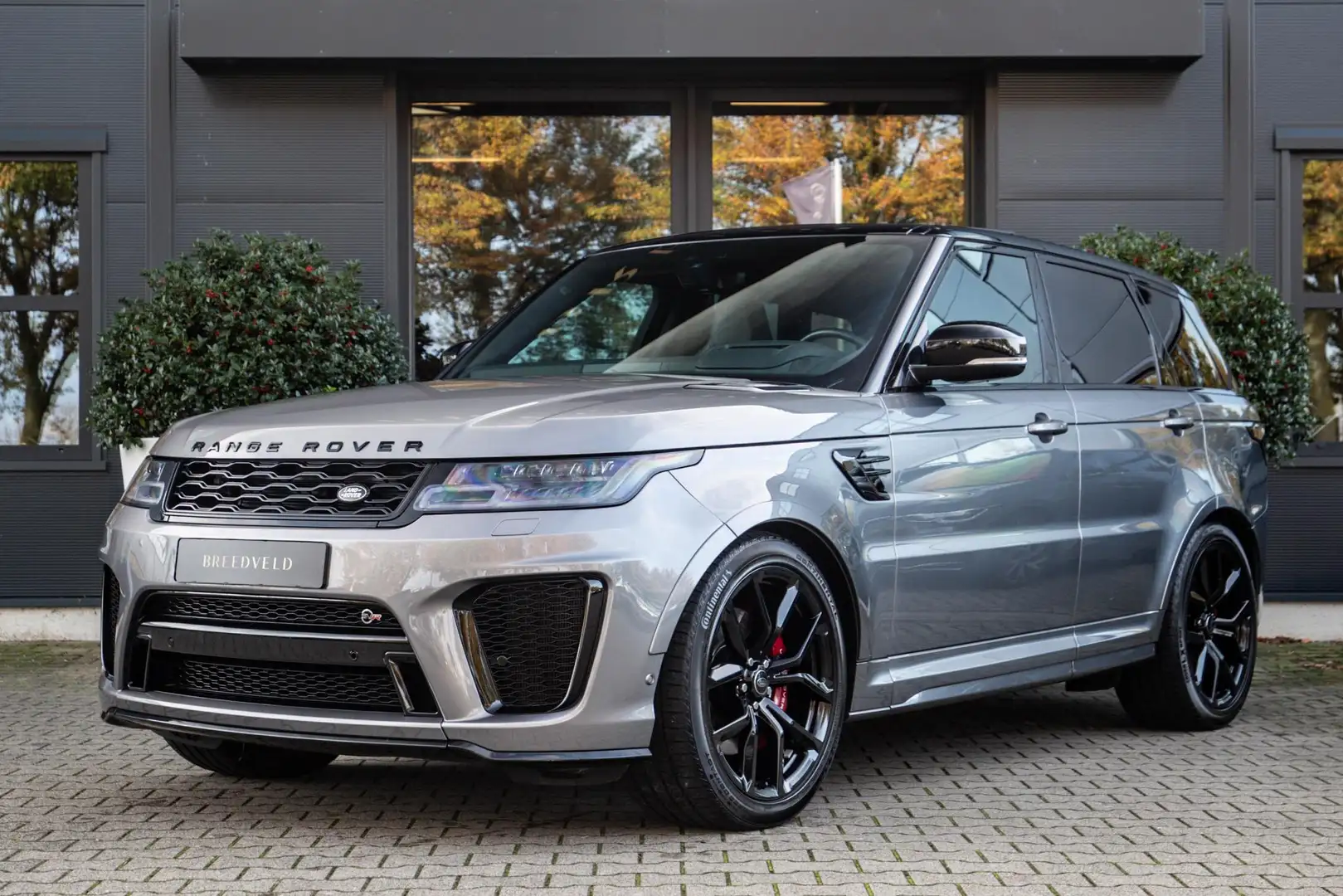 Land Rover Range Rover Sport P575 SVR Panorama, Trekhaak Grau - 2