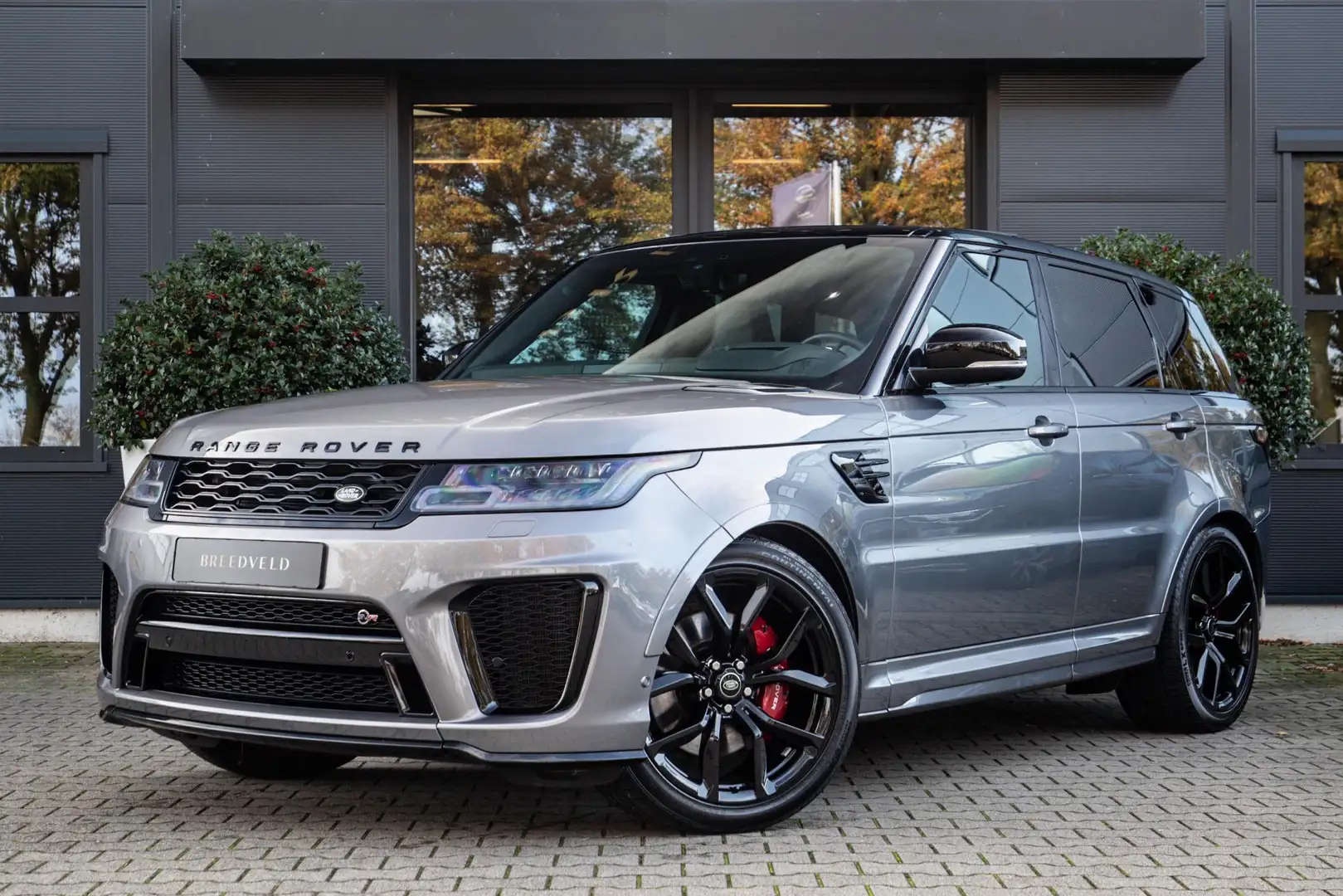 Land Rover Range Rover Sport P575 SVR Panorama, Trekhaak Grau - 1
