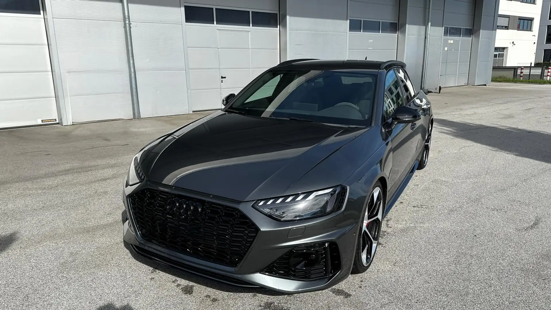 Audi RS4 RS 4 Avant Comp. Matrix AHK B&O 290 km/h Grau - 1