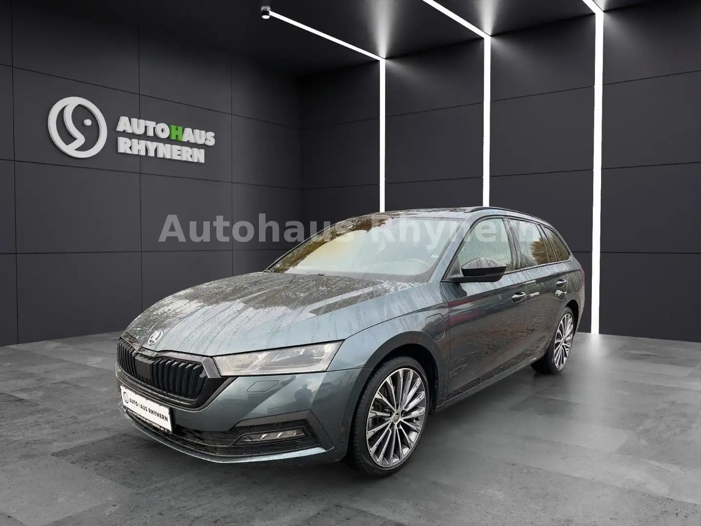 Skoda Octavia Combi IV 1.4 TSI iV 150kW DSG Style Grau - 1