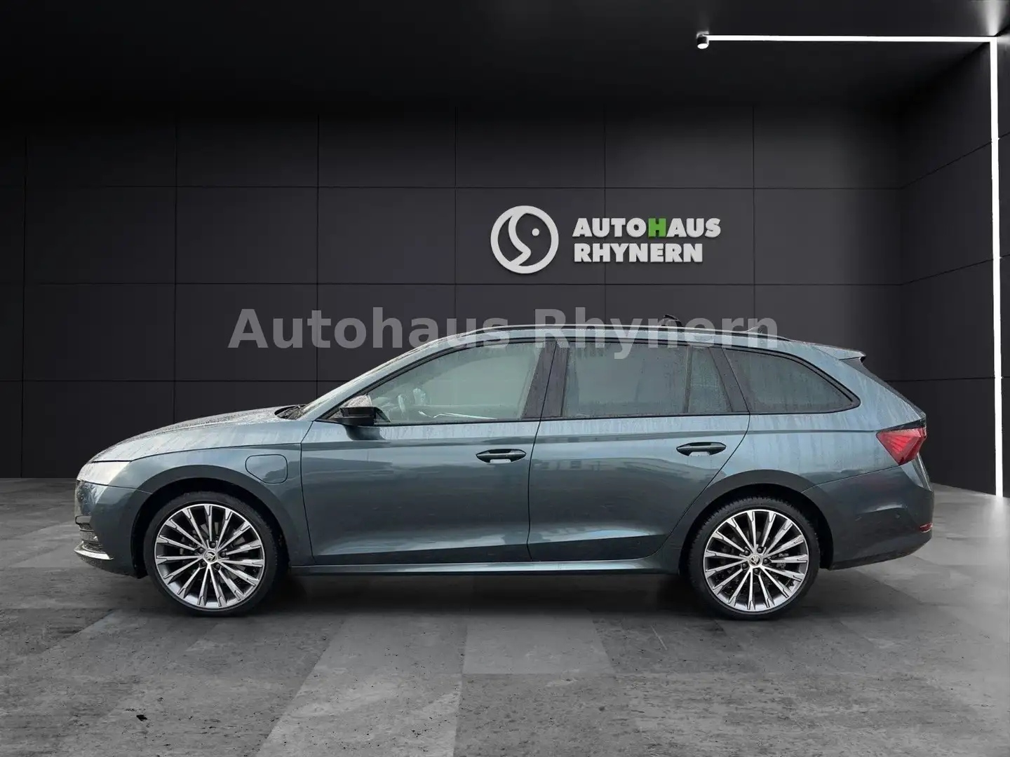 Skoda Octavia Combi IV 1.4 TSI iV 150kW DSG Style Grau - 2