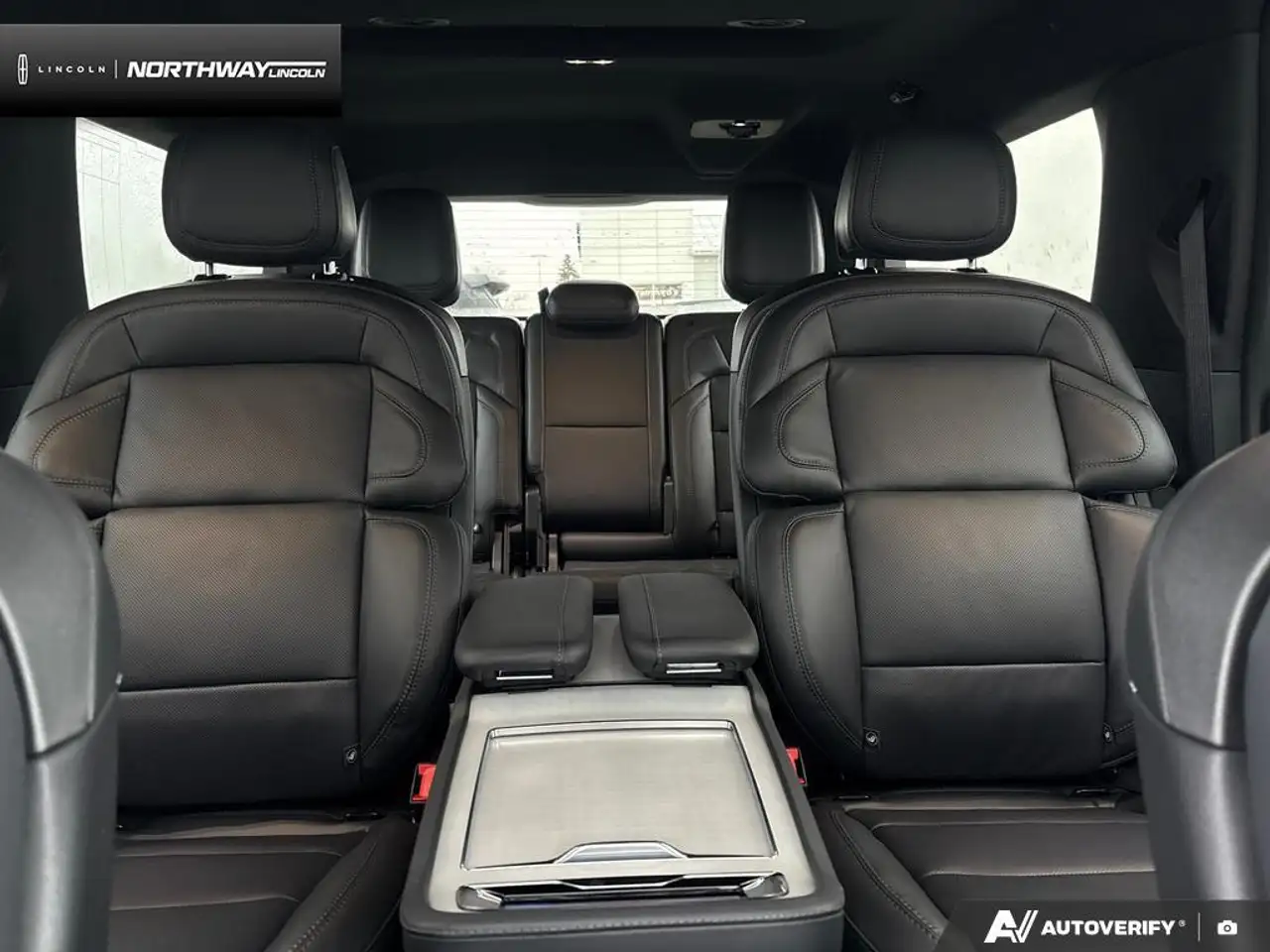 Lincoln Navigator снимка Lincoln Navigator