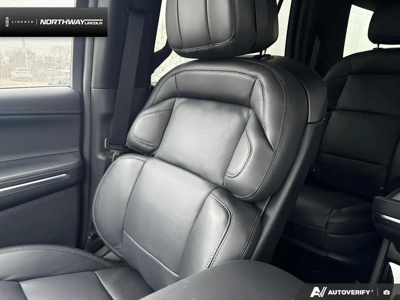 Lincoln Navigator снимка Lincoln Navigator
