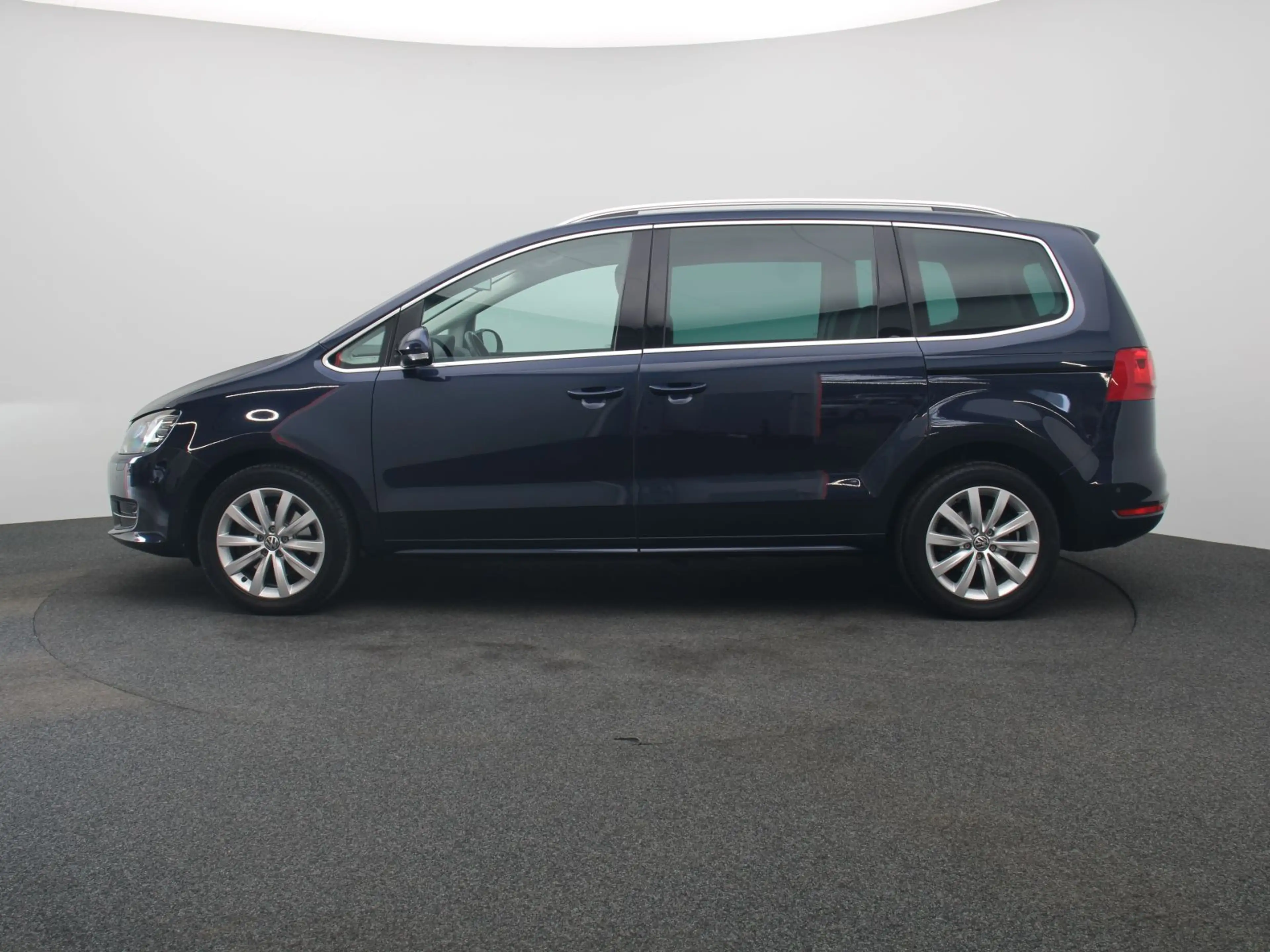 Volkswagen Sharan Highline 2.0 TDI DSG / 7-Sitze, SHZ — photo 3