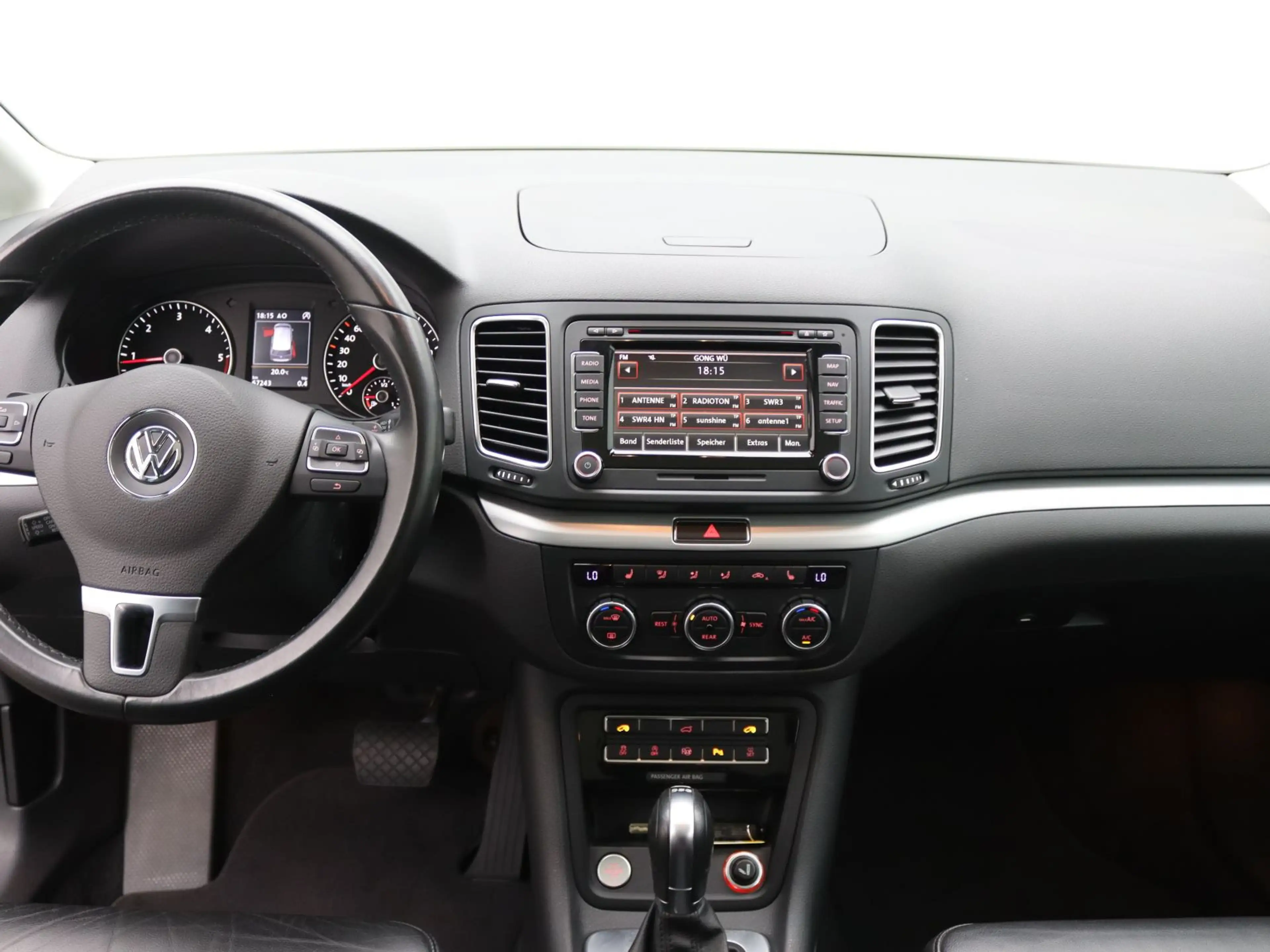 Volkswagen Sharan Highline 2.0 TDI DSG / 7-Sitze, SHZ — photo 9