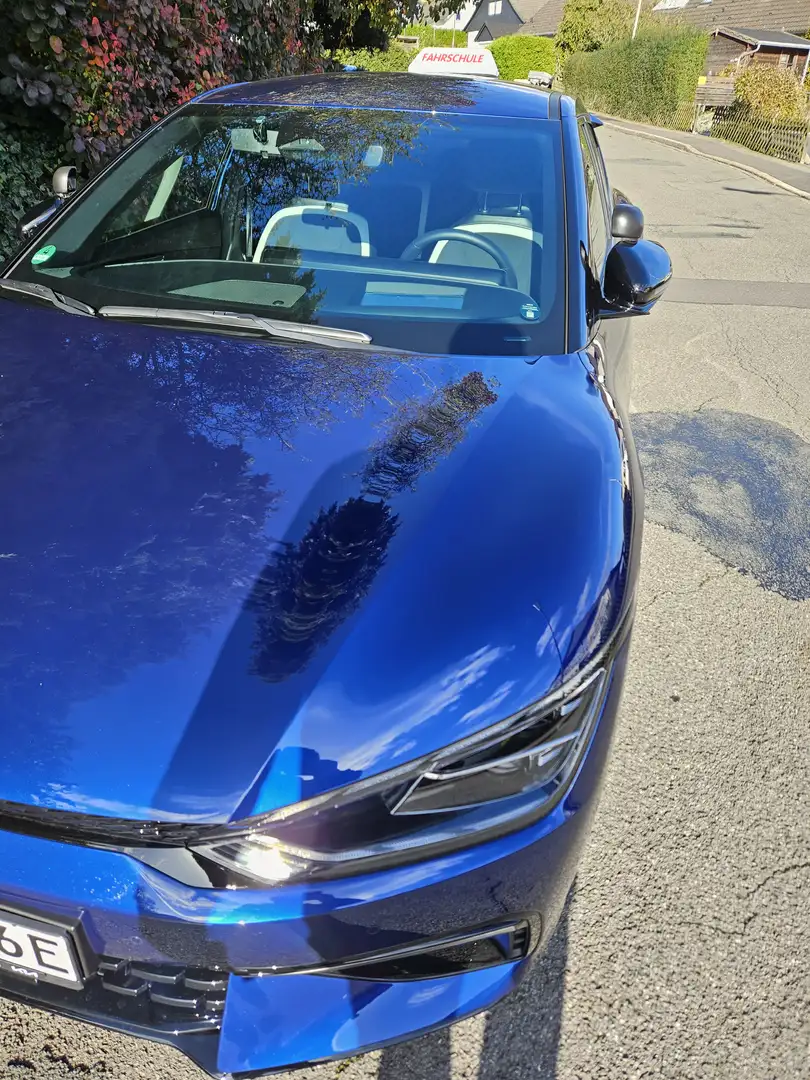 Kia EV6 EV6 77,4-kWh AWD GT Blau - 1