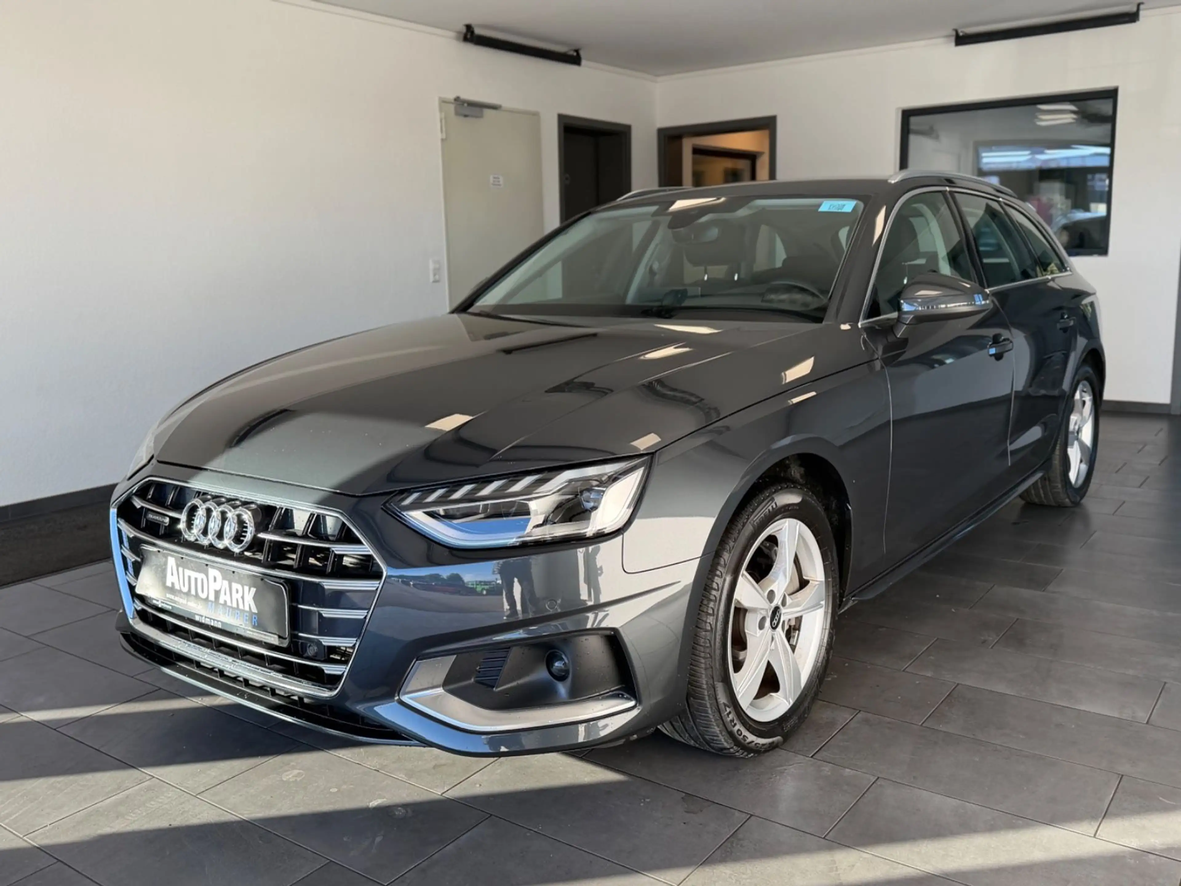 Audi A4 Avant 40 TDI quattro | AHK | NAVI | LED | SHZ — photo 2