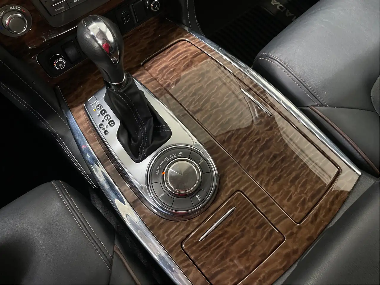 Nissan Armada fotografie Nissan Armada