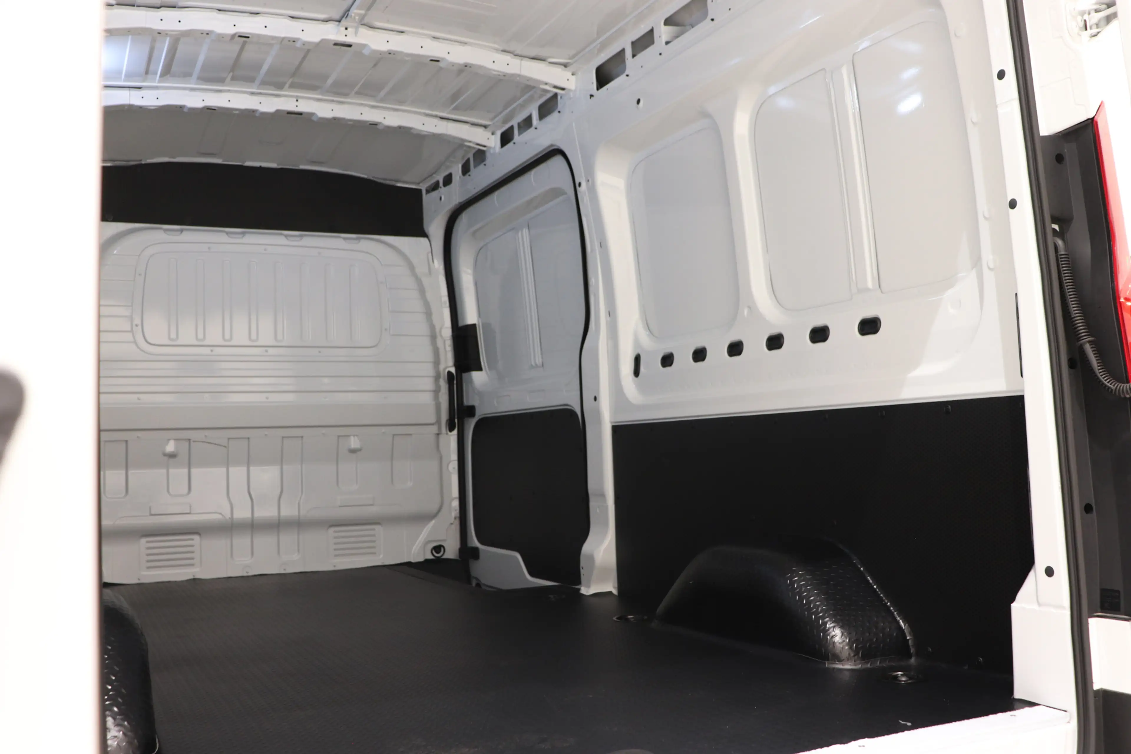 Maxus eDeliver 9 SAIC | 77 kWh L3H2 N1 | Dubbel cabine | Uit voorra — photo 12