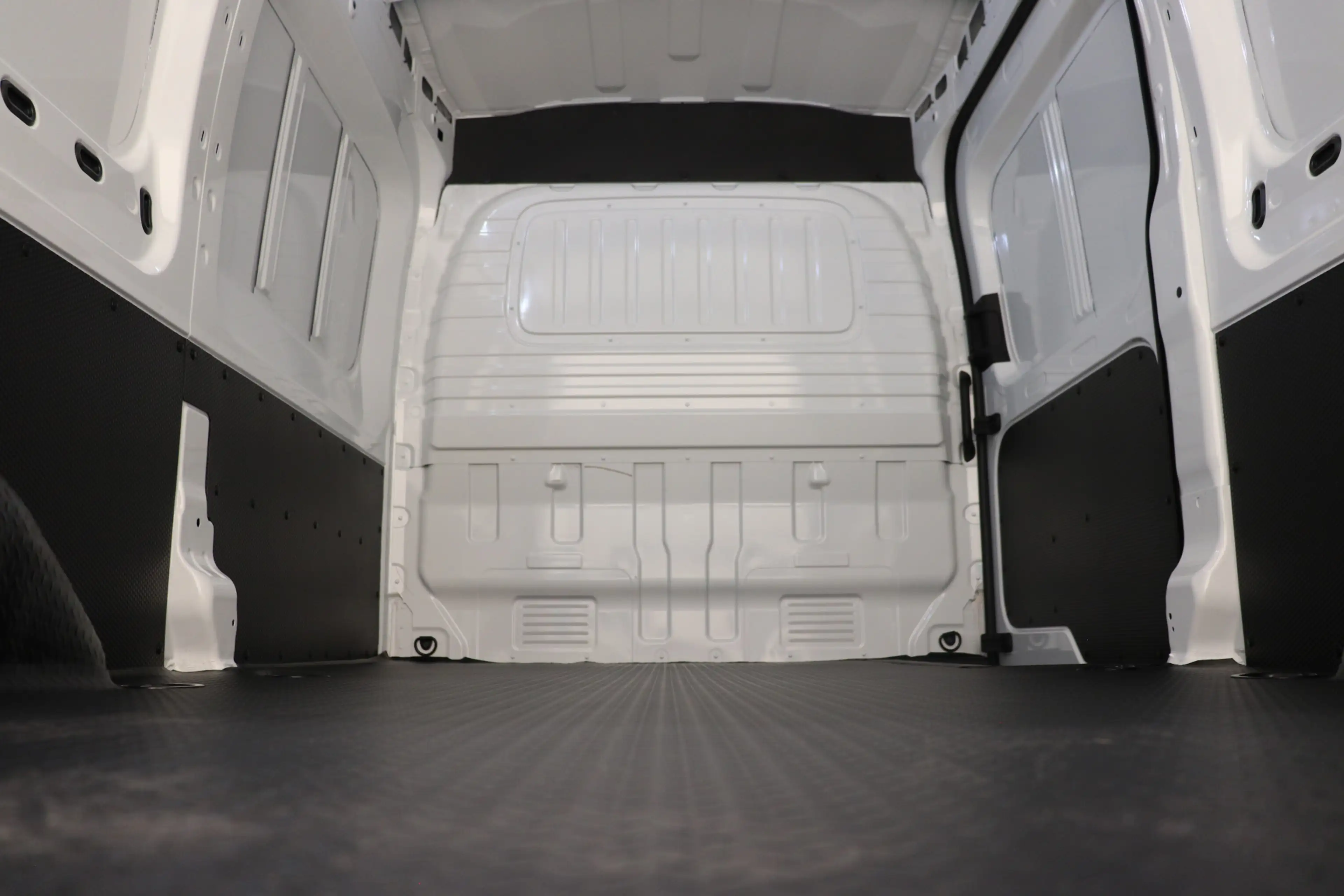Maxus eDeliver 9 SAIC | 77 kWh L3H2 N1 | Dubbel cabine | Uit voorra — photo 8