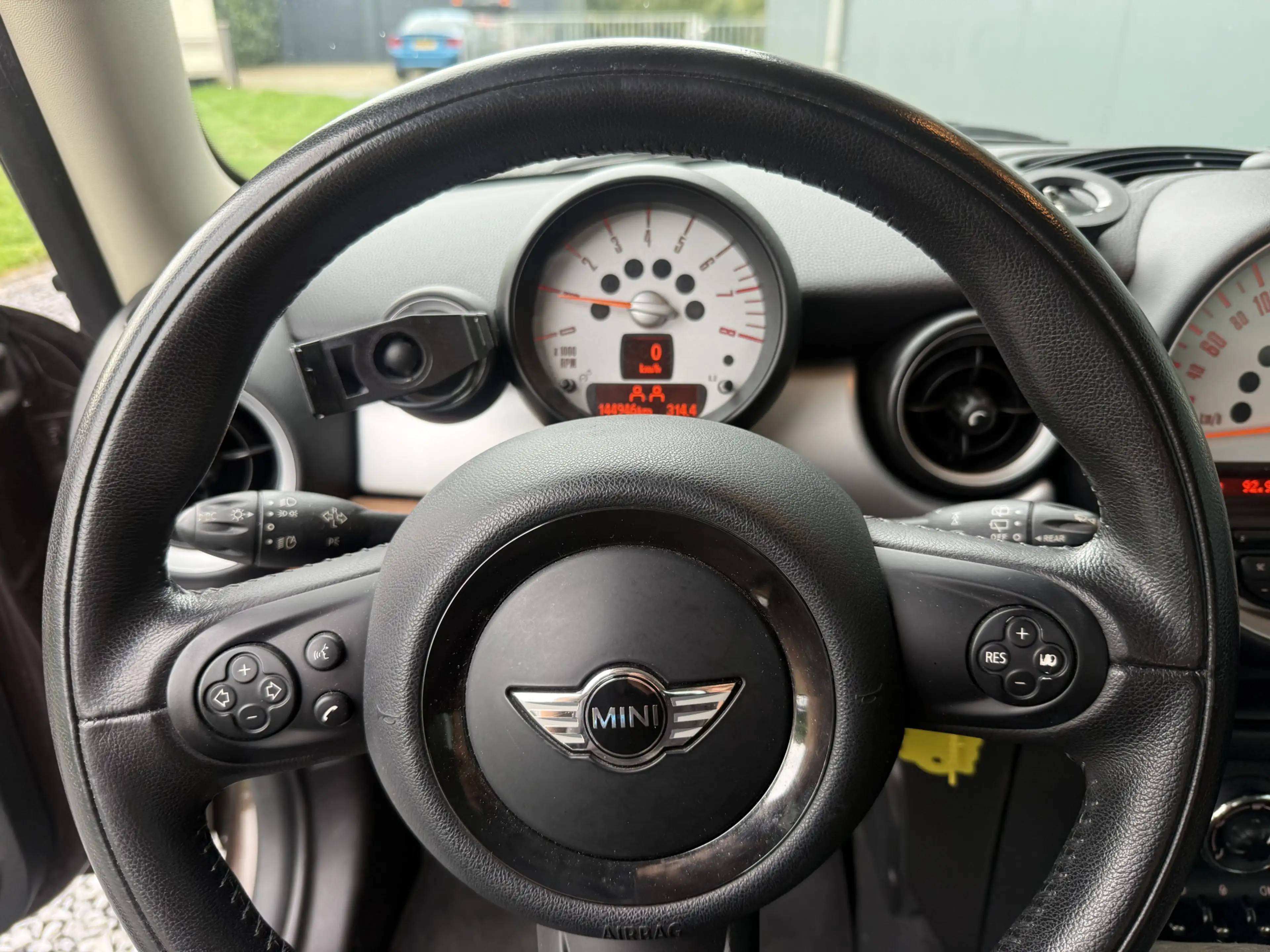 MINI One 3-Deurs 1.6i 98pk Business Line 3-drs — photo 40