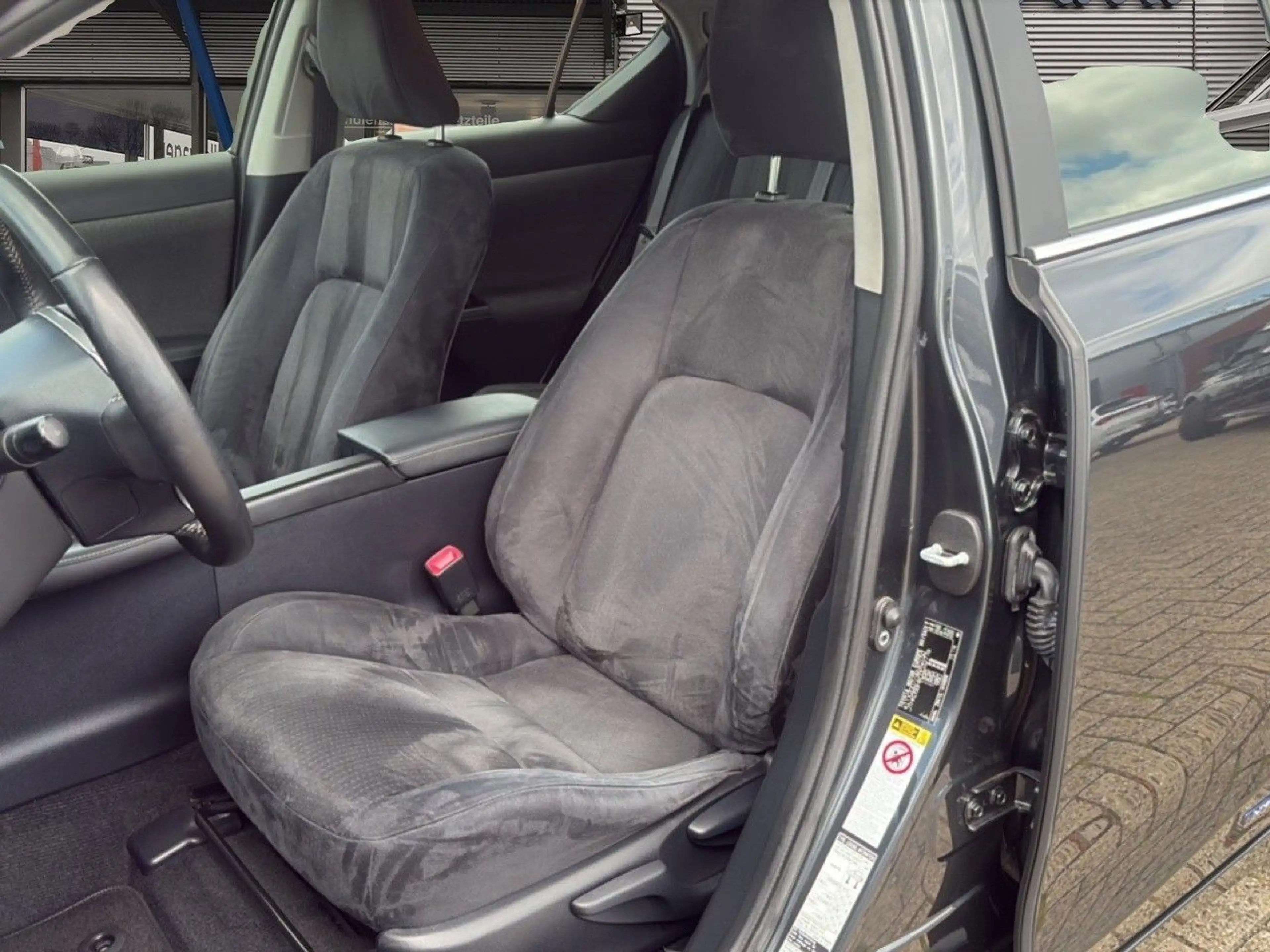 Lexus CT 200h Executive Line — photo 11