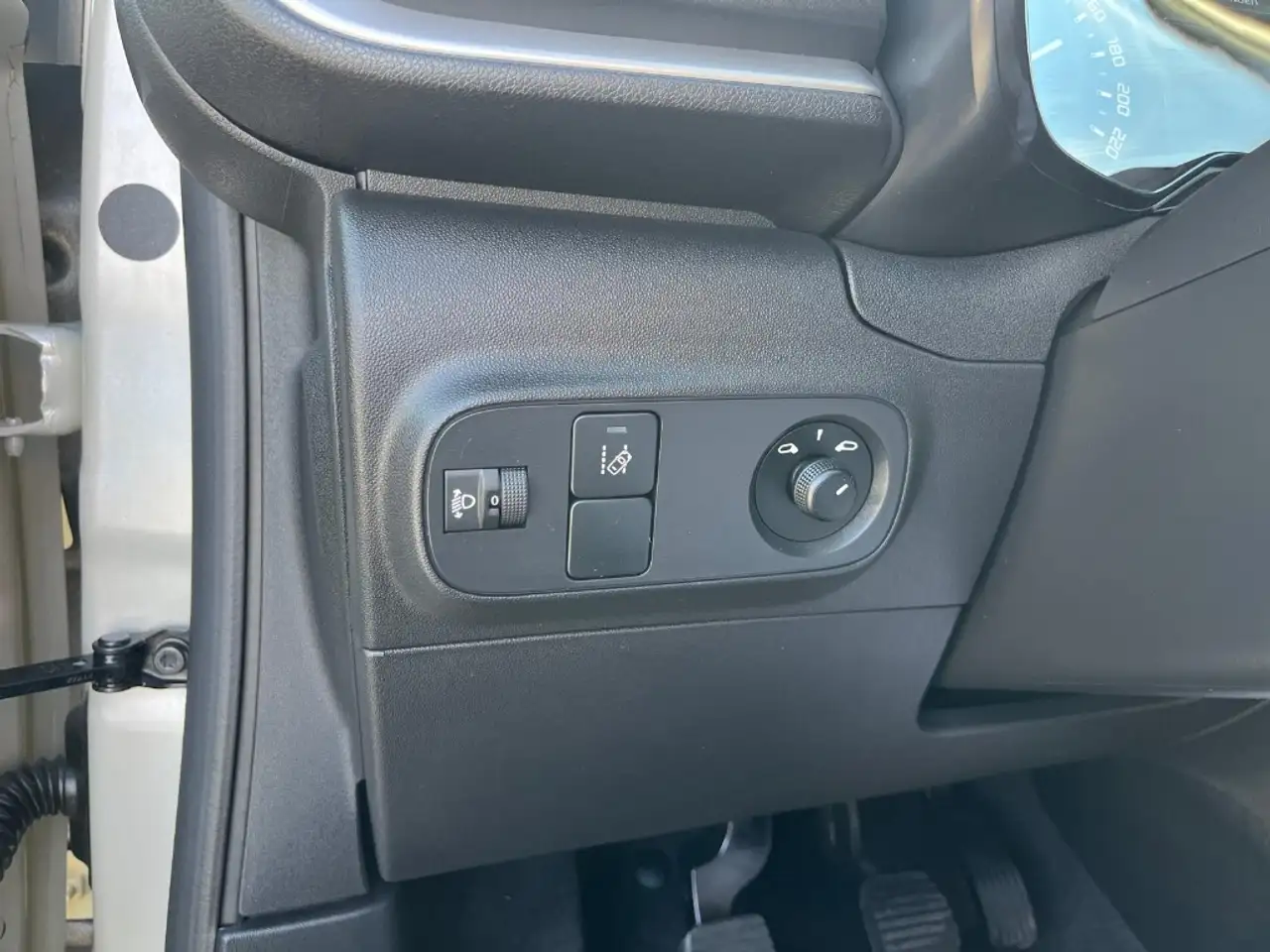 Citroen C3 3a serie C3 PureTech 83 S&S You, миниатюра 16