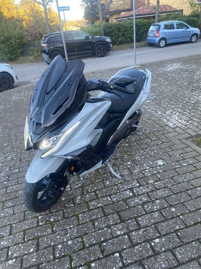 Kymco AK 550 Grigio - 2