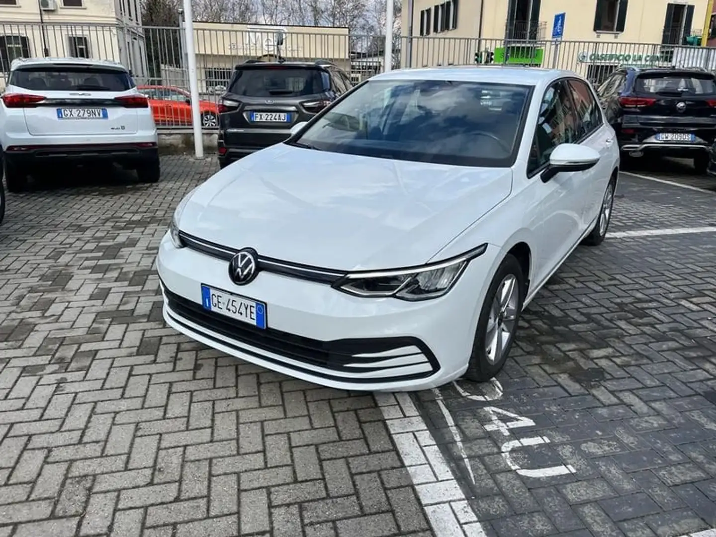Volkswagen Golf 1.0 eTSI EVO DSG Life Weiß - 1