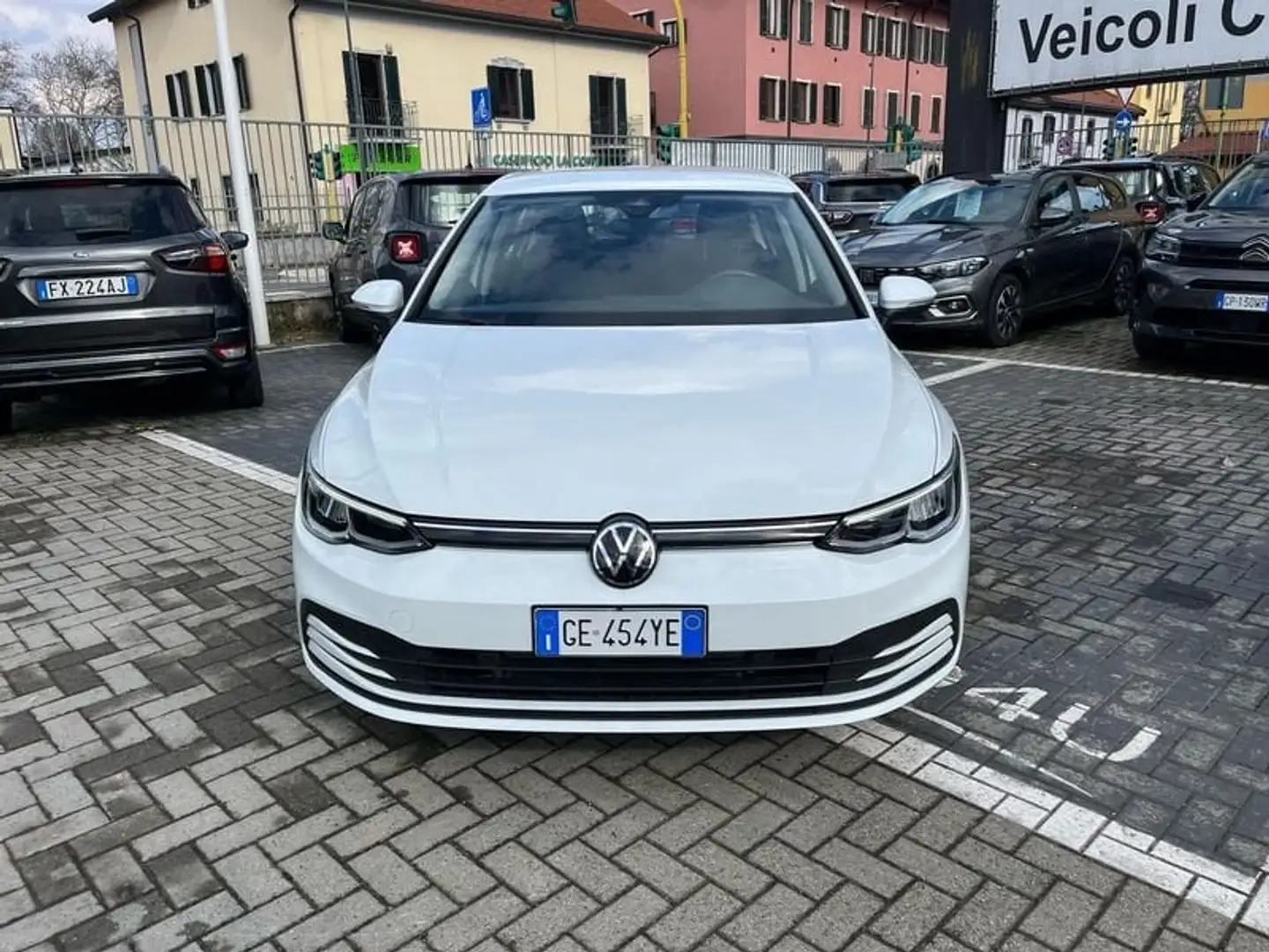Volkswagen Golf 1.0 eTSI EVO DSG Life Weiß - 2