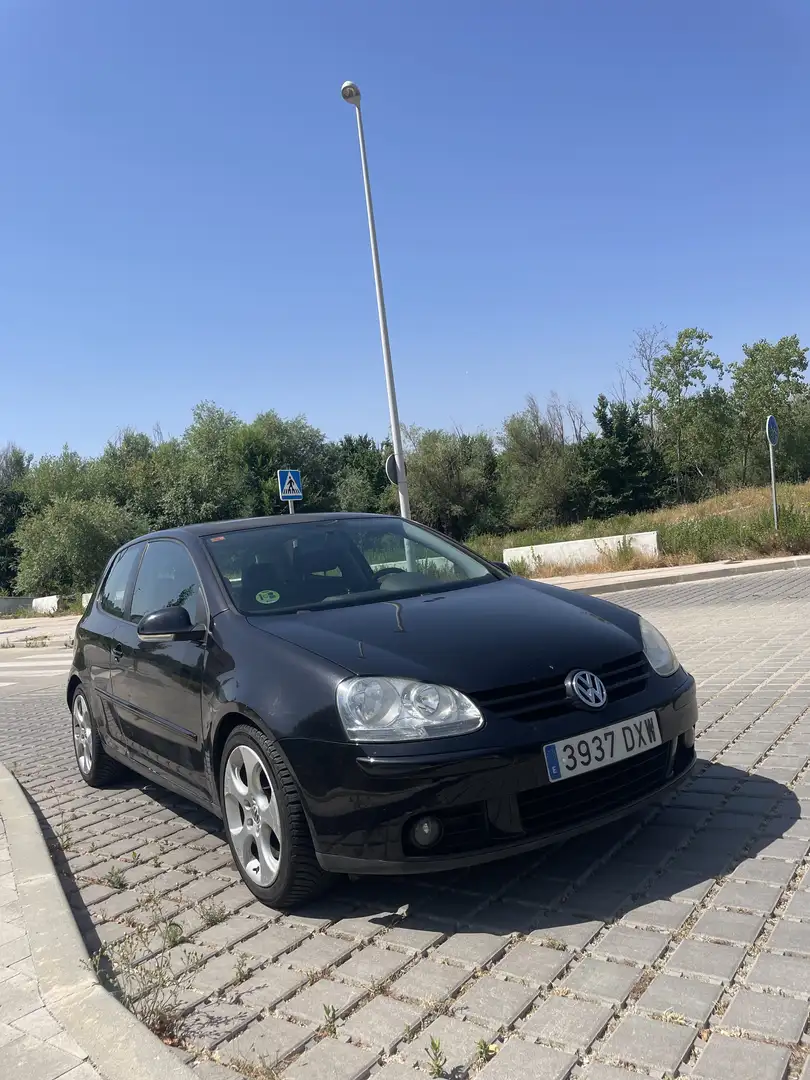 Volkswagen Golf 2.0 FSI Sportline - 2