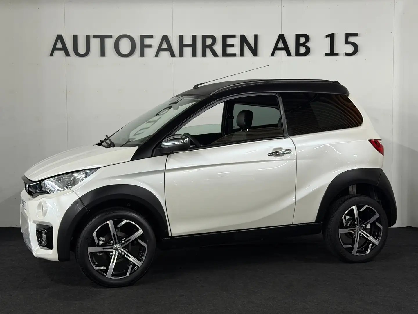Aixam Crossover Elektro, Webasto, Carplay, RFK, Inkl Lieferung Blanc - 1