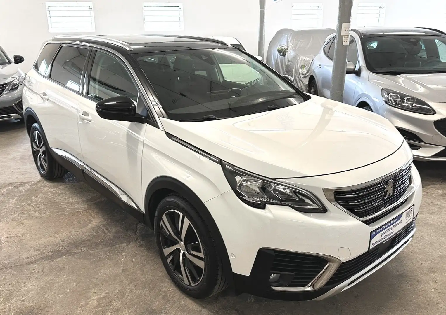 Peugeot 5008 7 Sitzer, Pamorama, Automatik Weiß - 2