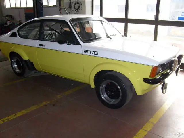 Opel Kadett 2.0 GT/E Gruppo 2