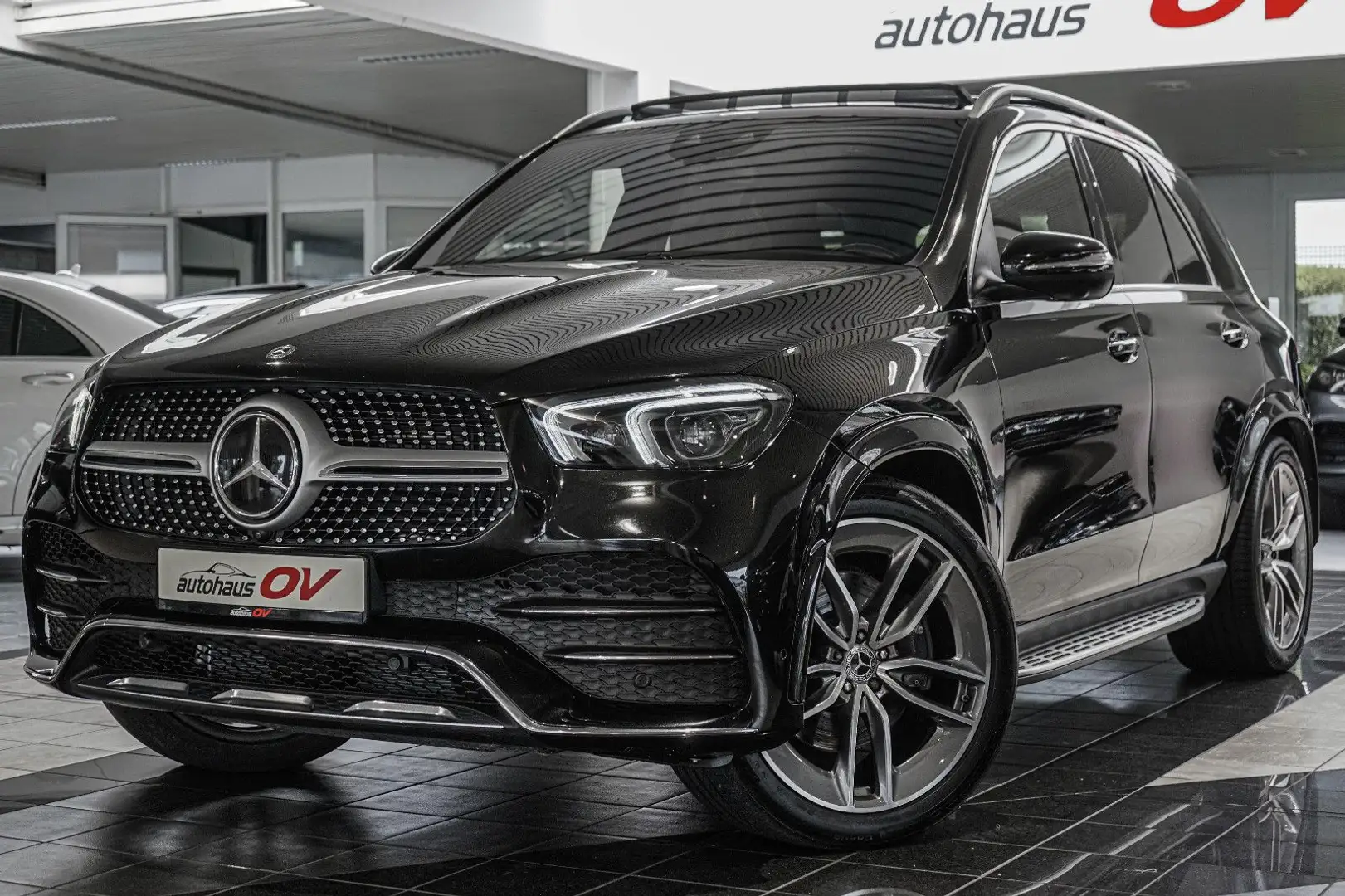Mercedes-Benz GLE 400 d*AMG*Exclusive*Head*E-Aktive*Softc*Pano* Noir - 1