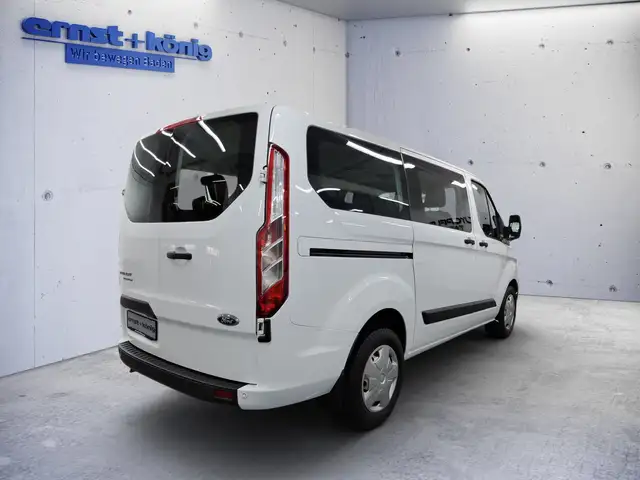 Ford Transit Custom view 3