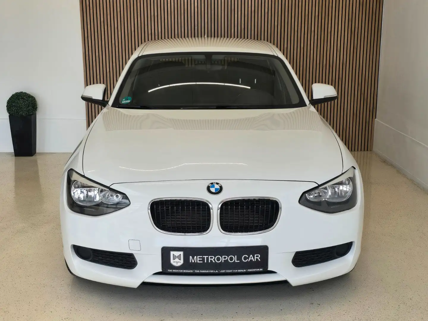 BMW 114 i Lim. 5-trg. KLIMA/PDC/ZV/SHZ/TÜV 08.2026 Blanc - 2