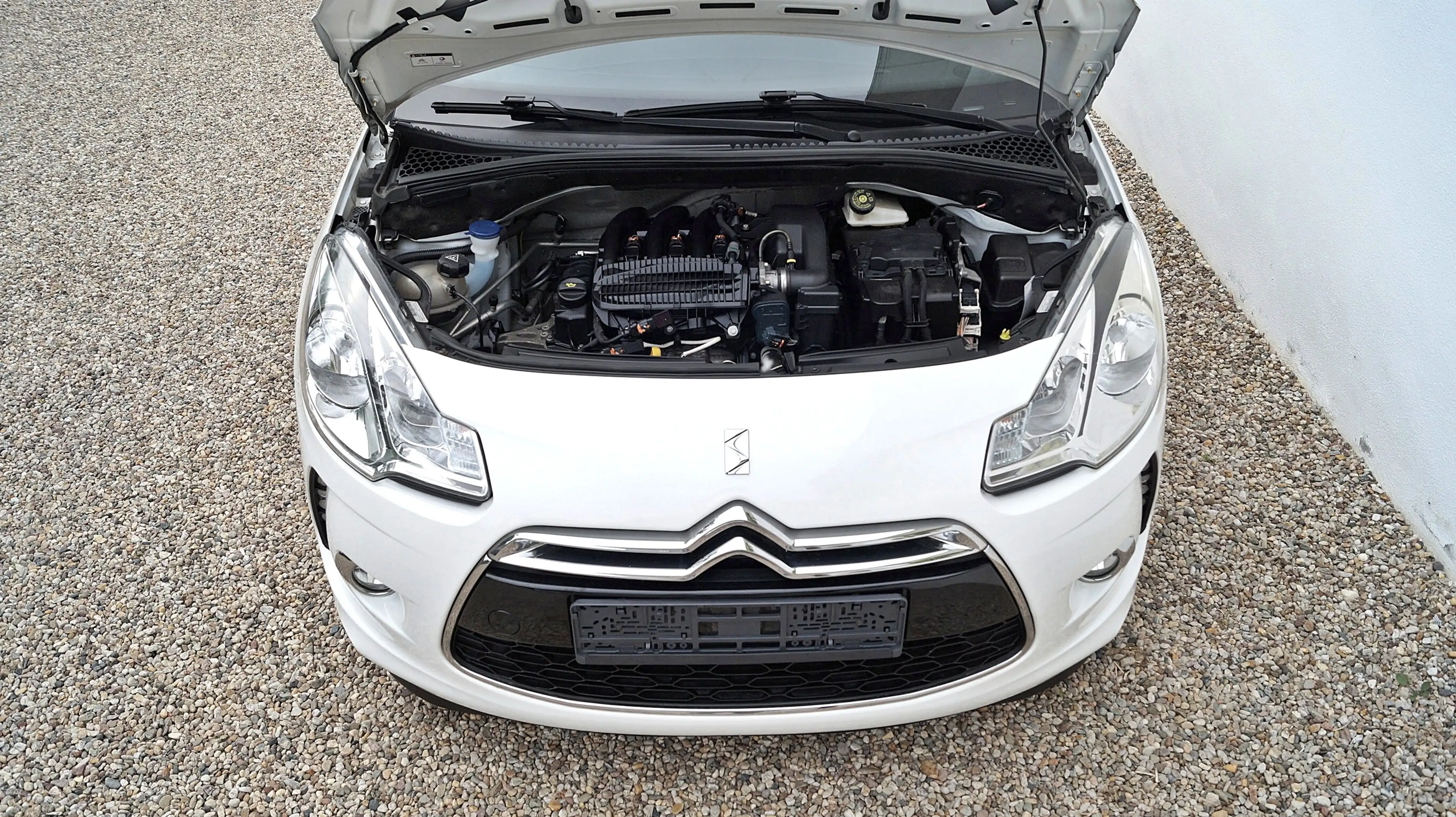 DS Automobiles DS 3 1.2 PURETECH SoChic *GEPRÜFTES FAHRZEUG* — photo 6