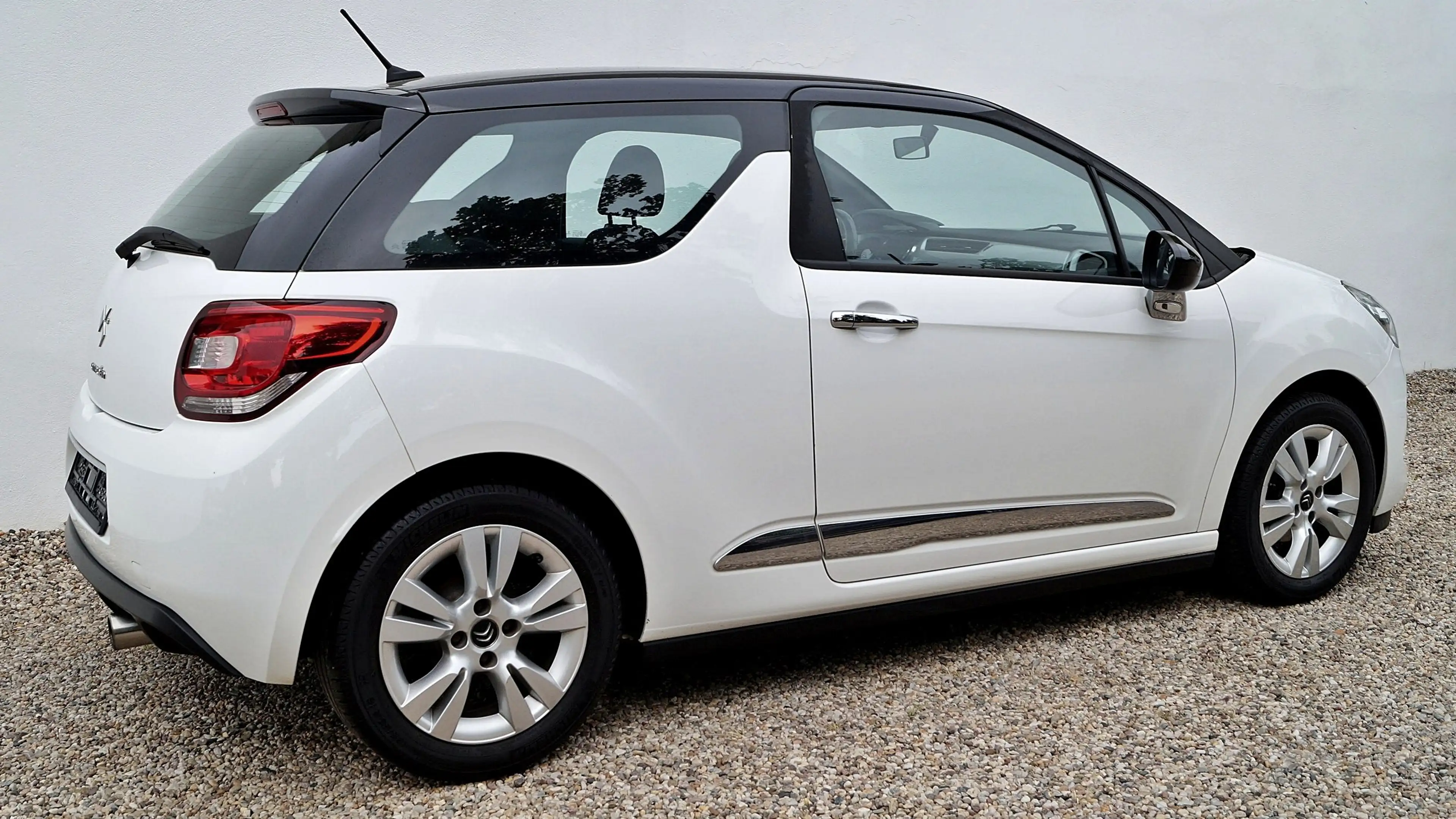 DS Automobiles DS 3 1.2 PURETECH SoChic *GEPRÜFTES FAHRZEUG* — photo 4