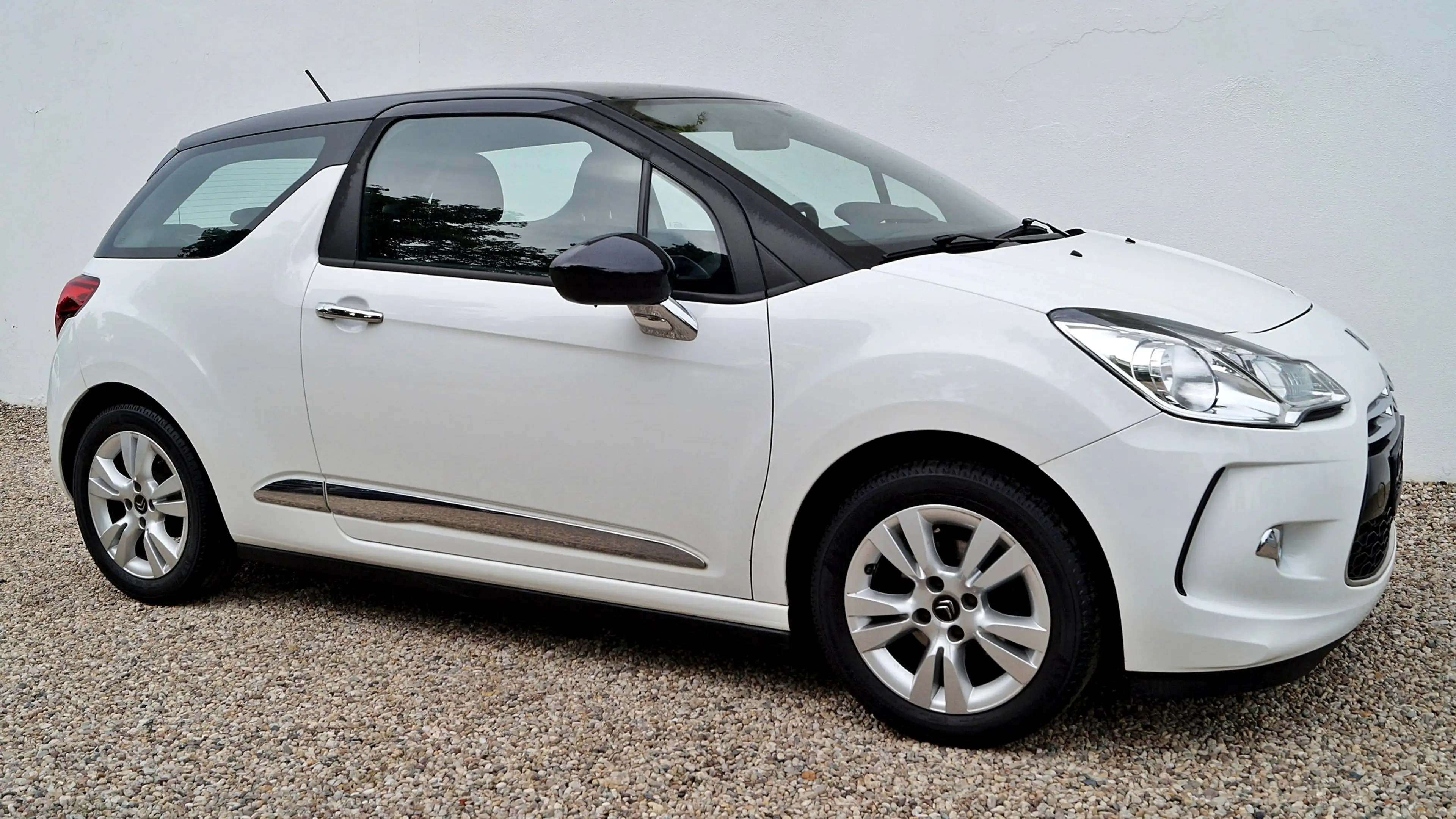 DS Automobiles DS 3 1.2 PURETECH SoChic *GEPRÜFTES FAHRZEUG* — photo 5