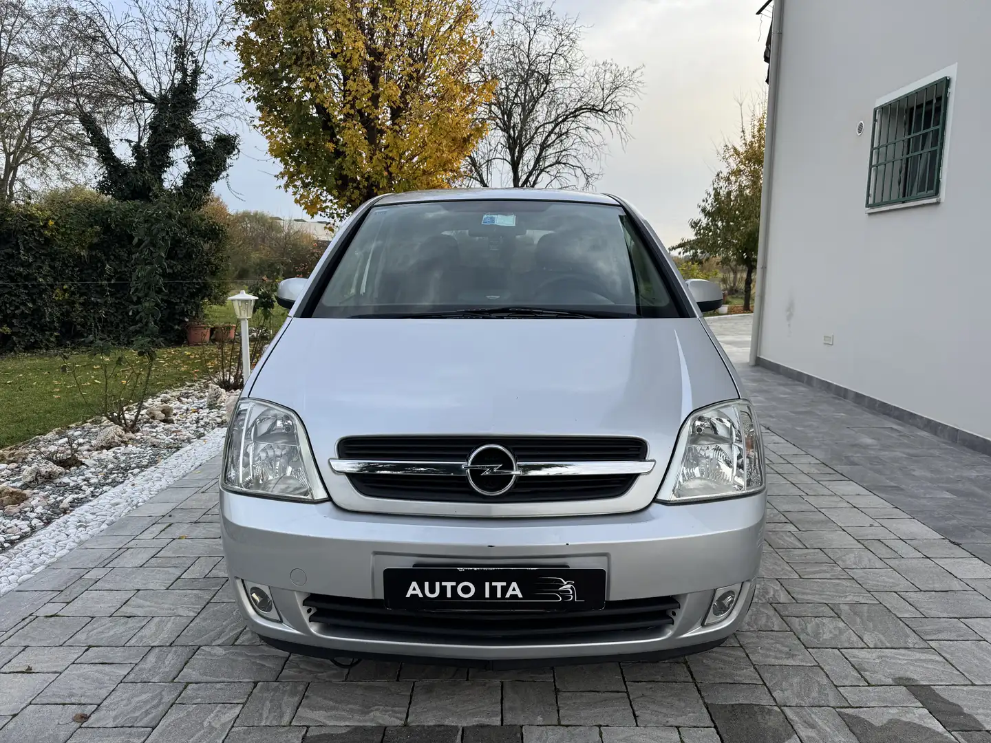 Opel Meriva Meriva 1.6 16v Cosmo OK NEOPATENTATI Gris - 1