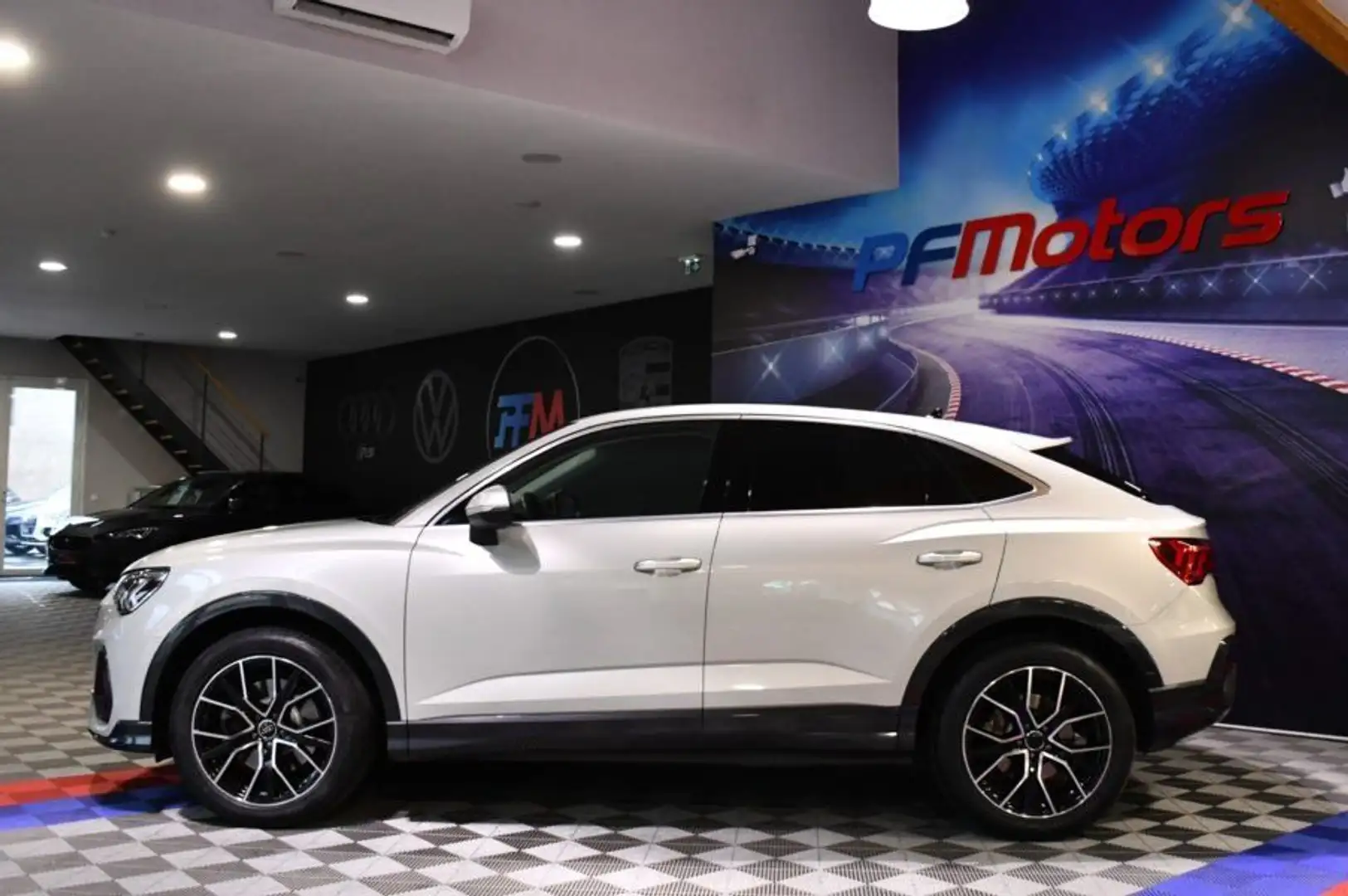 Audi Q3 S-Line Design Luxe 40 TDI 200 Quattro S-Tronic GPS Gris - 2