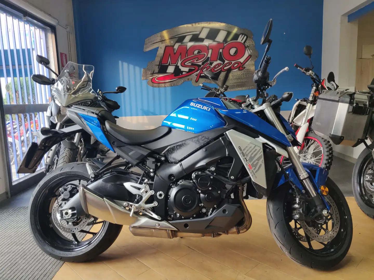 Suzuki GSX-S 950 Azul - 1