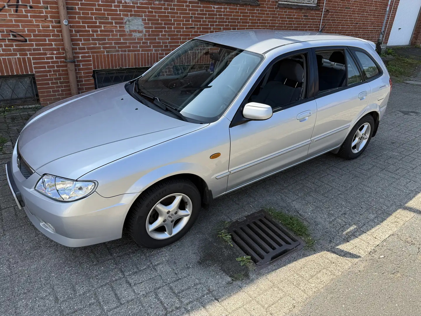 Mazda 323 Kombi 323f - 1