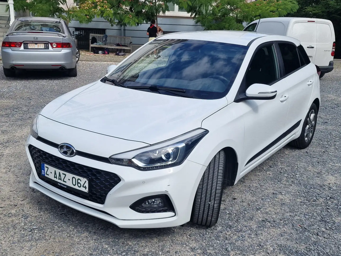 Hyundai i20 i20 1.0 T-GDi Twist Tech P + Blanc - 1