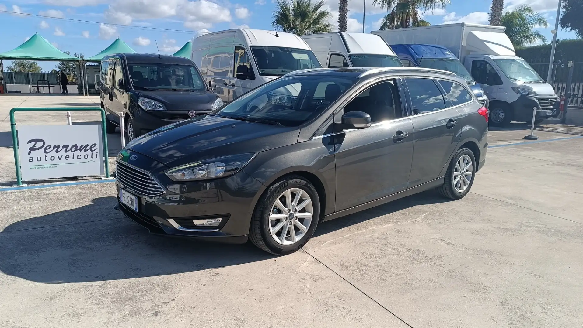 Ford Focus Focus 1.5 TDCi 120 CV Start&Stop SW Titanium Grigio - 1