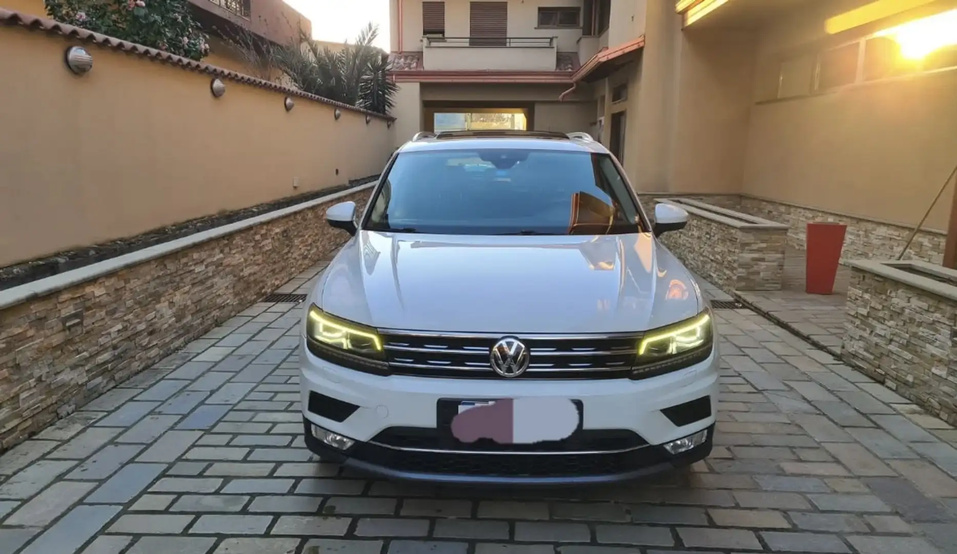 Volkswagen Tiguan 2.0 tdi business 150 cv cambio DSG - 1