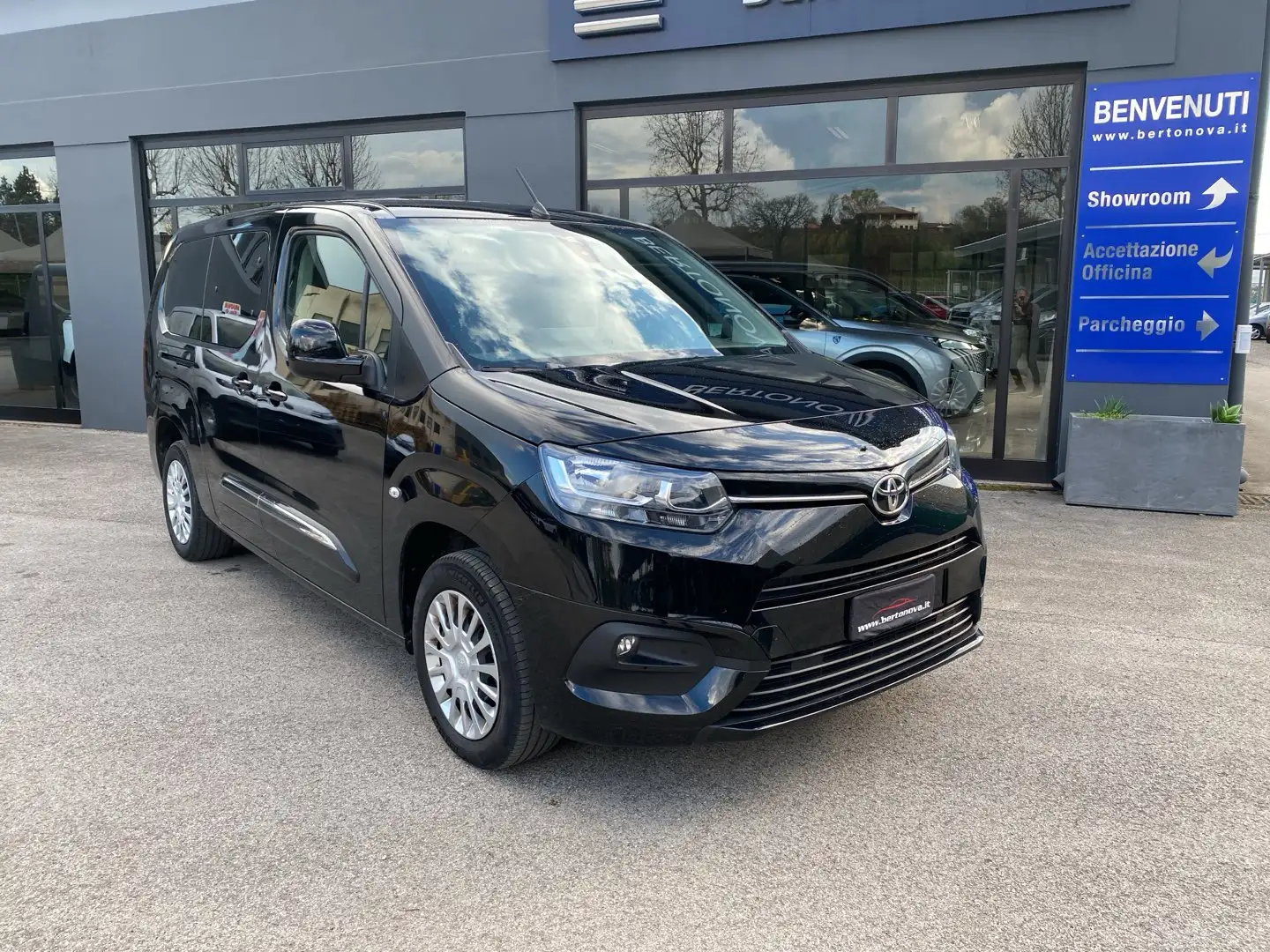Peugeot Rifter BlueHDi 130 S&S Allure Long 5 POSTI Nero - 1