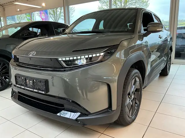 Toyota Urban Cruiser FWD Teamplayer ACC+LED+SHZ+Kam.+LM
