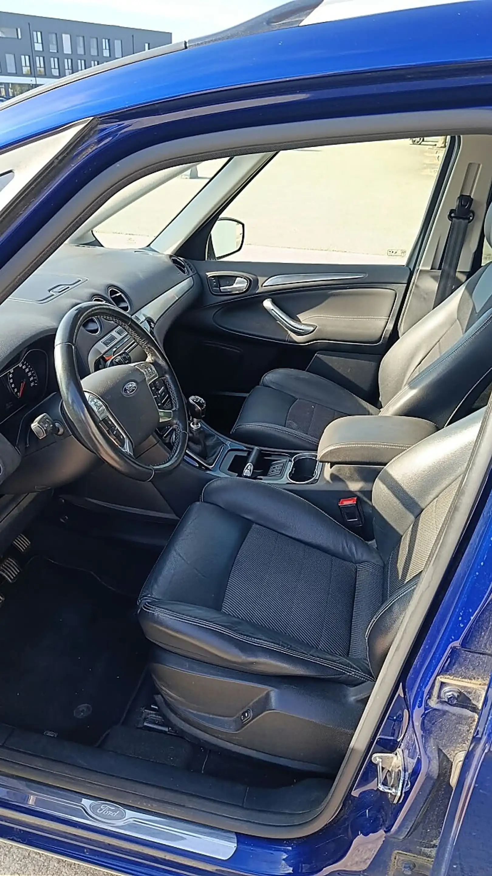 Ford Galaxy 2,0 TDI Titanium 7 Sitze — photo 5