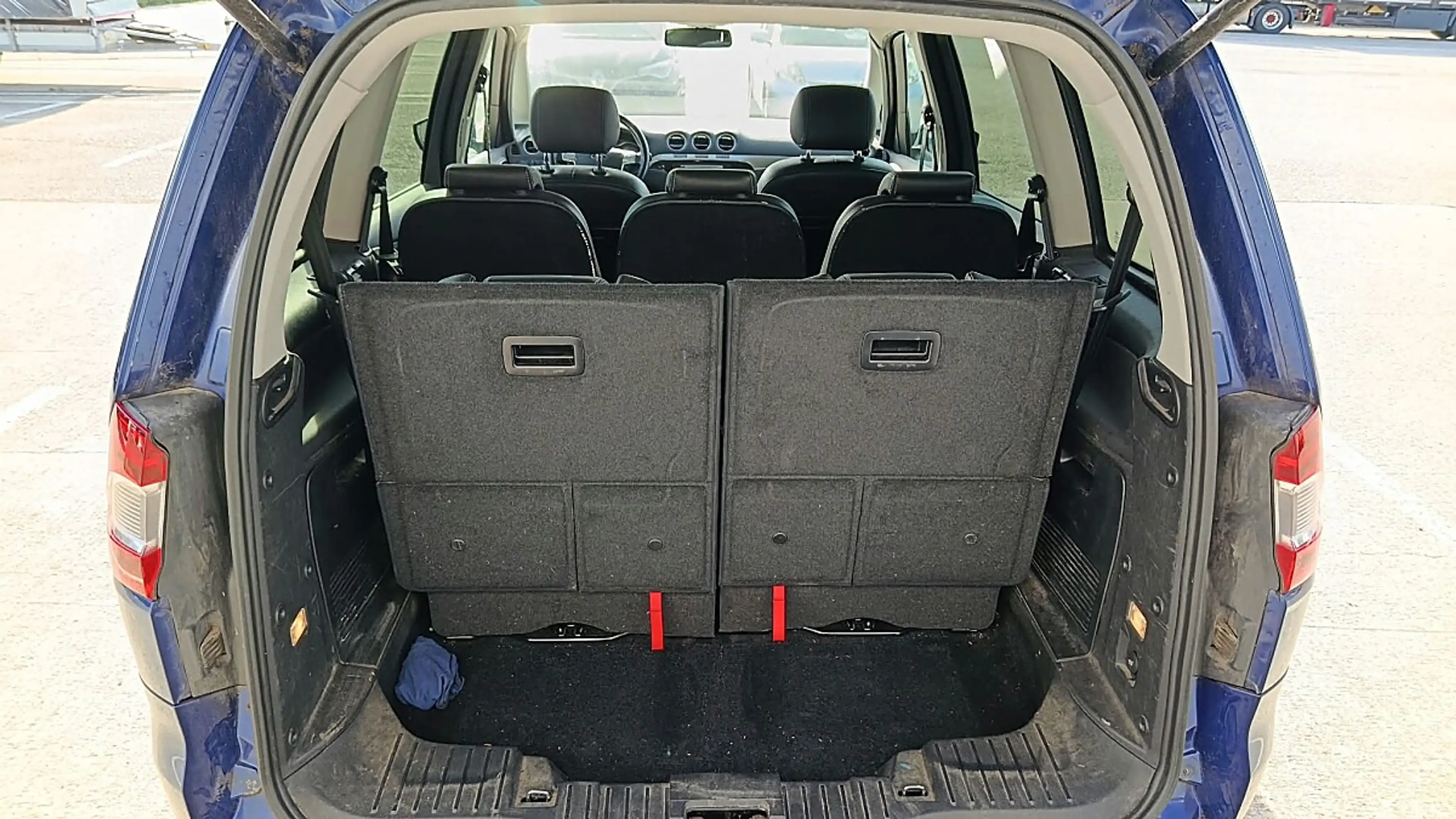 Ford Galaxy 2,0 TDI Titanium 7 Sitze — photo 7