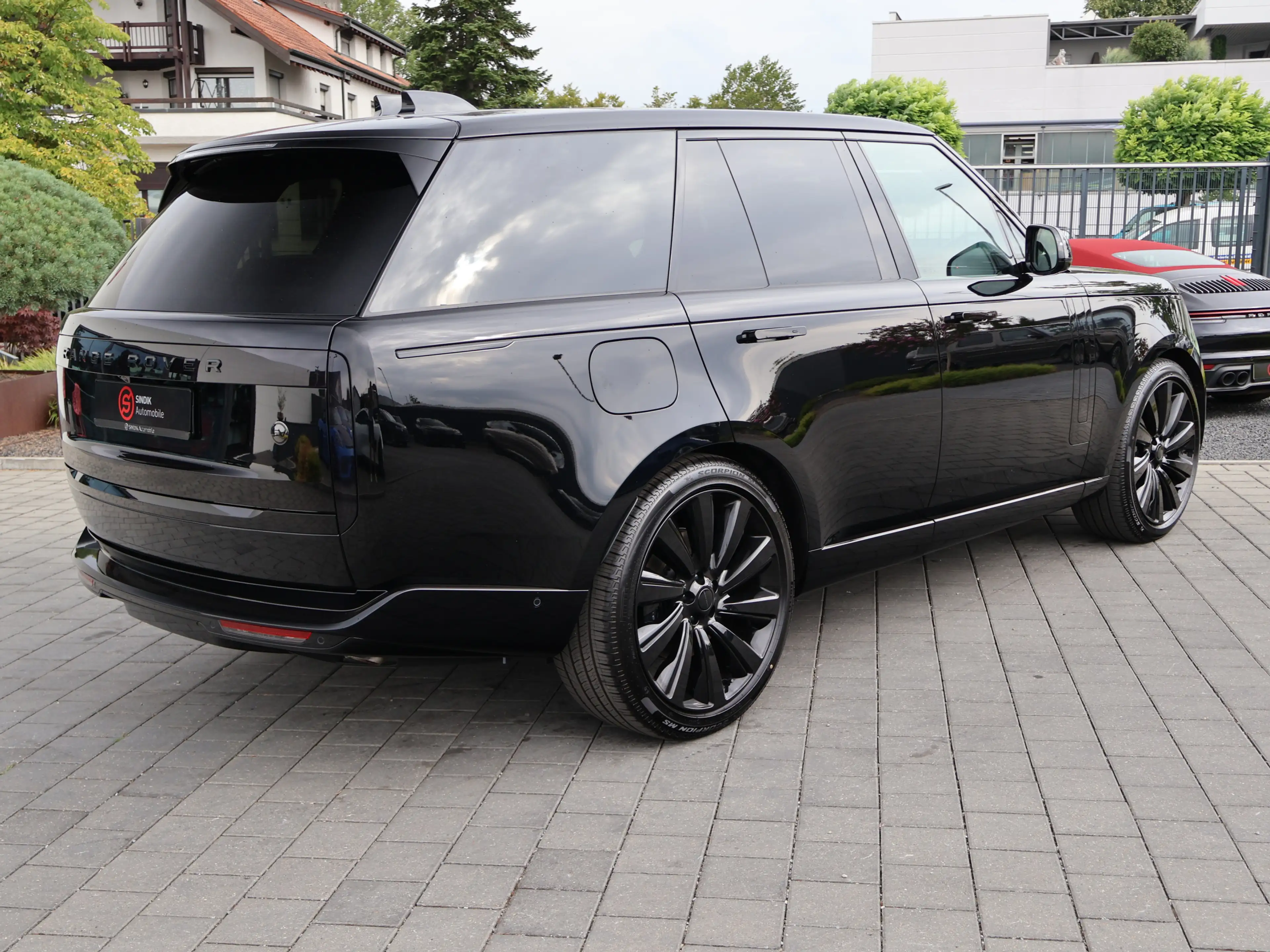 Land Rover Range Rover SV P615 EDITION Black RearTV-Massag — photo 2