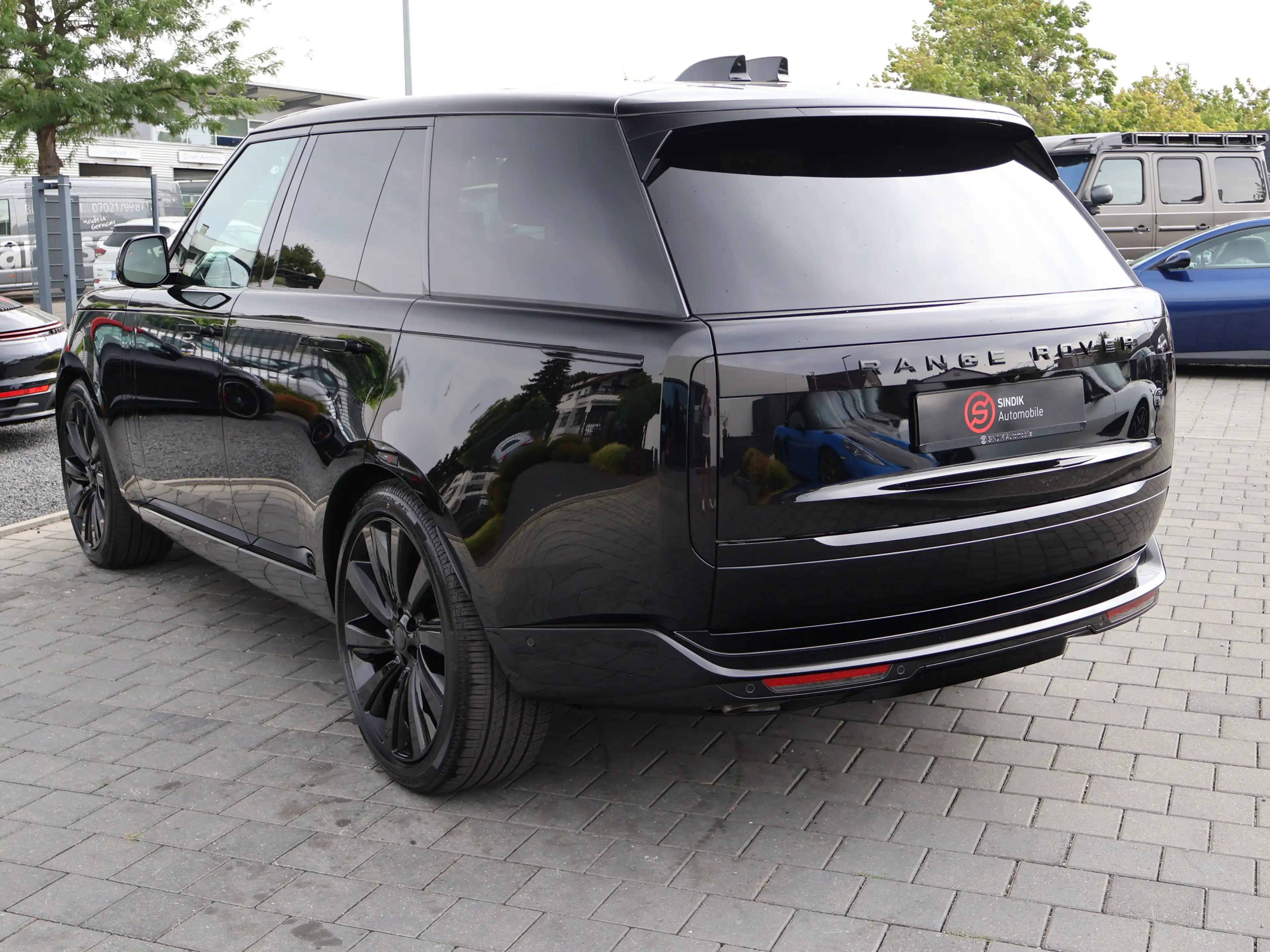 Land Rover Range Rover SV P615 EDITION Black RearTV-Massag — photo 9