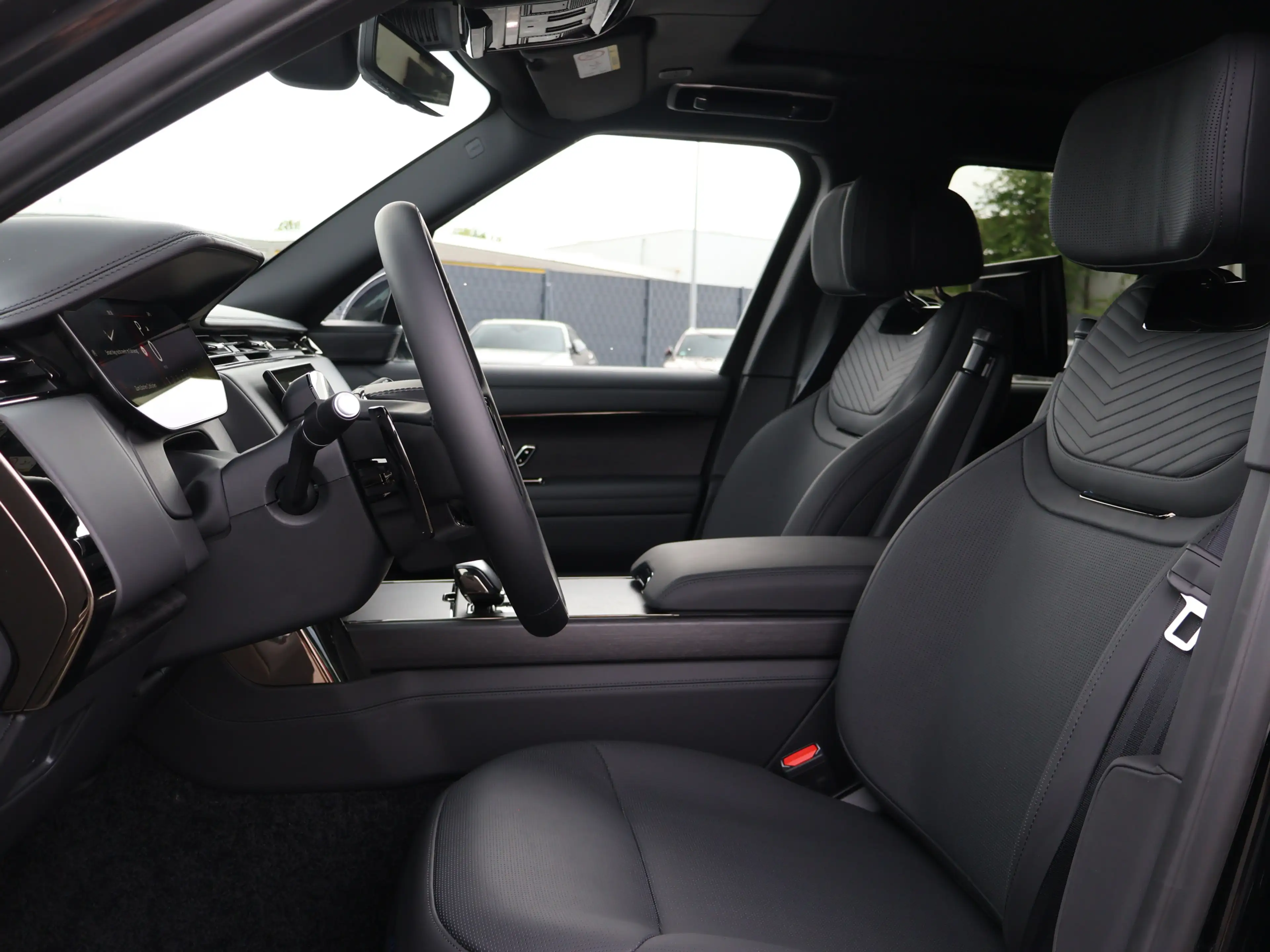 Land Rover Range Rover SV P615 EDITION Black RearTV-Massag — photo 13